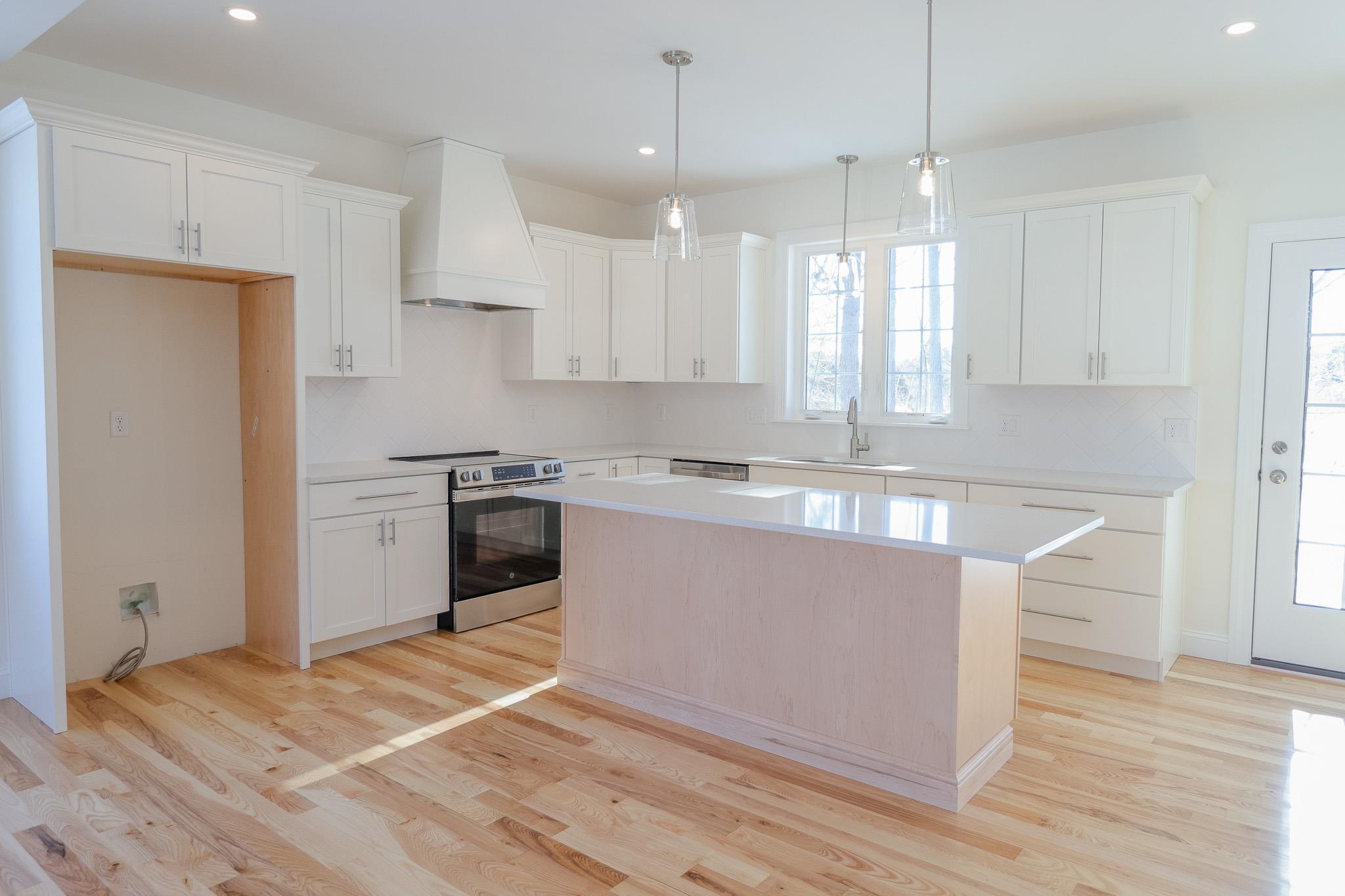 28 Summerwind Pl, Greenland, NH 03840