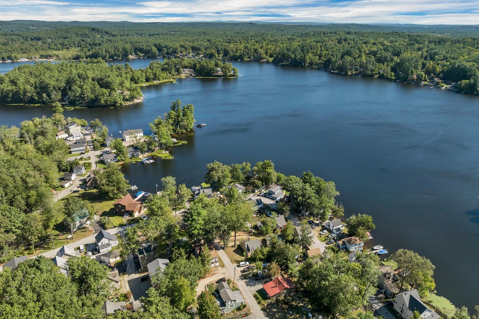 6 Milford St, Amherst, NH 03031