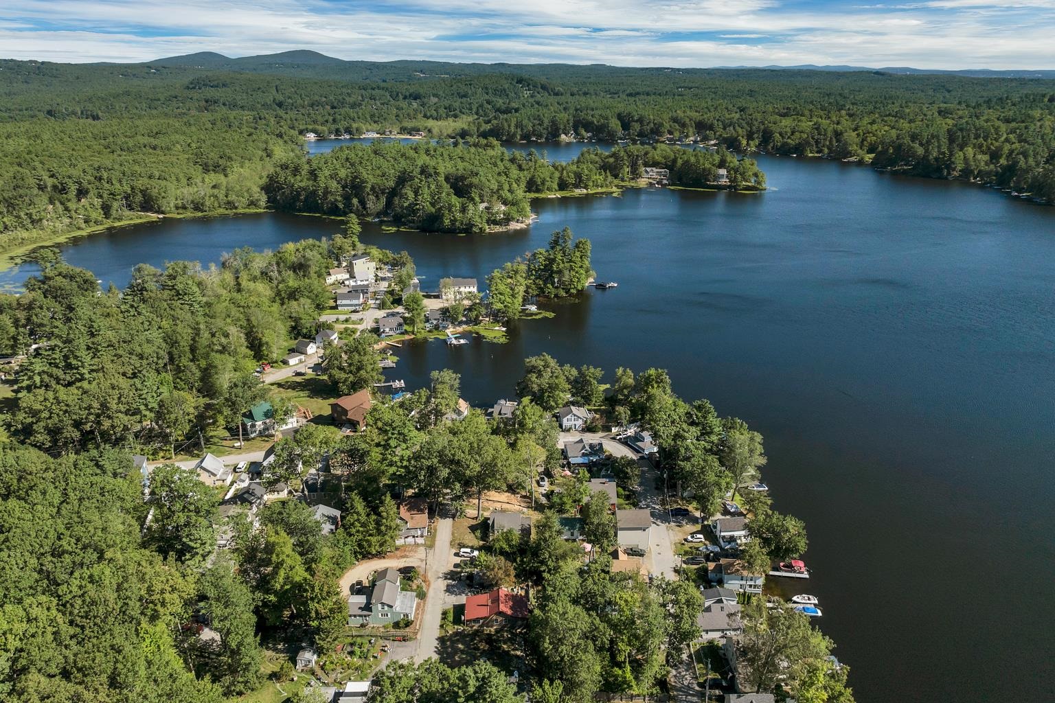 6 Milford St, Amherst, NH 03031