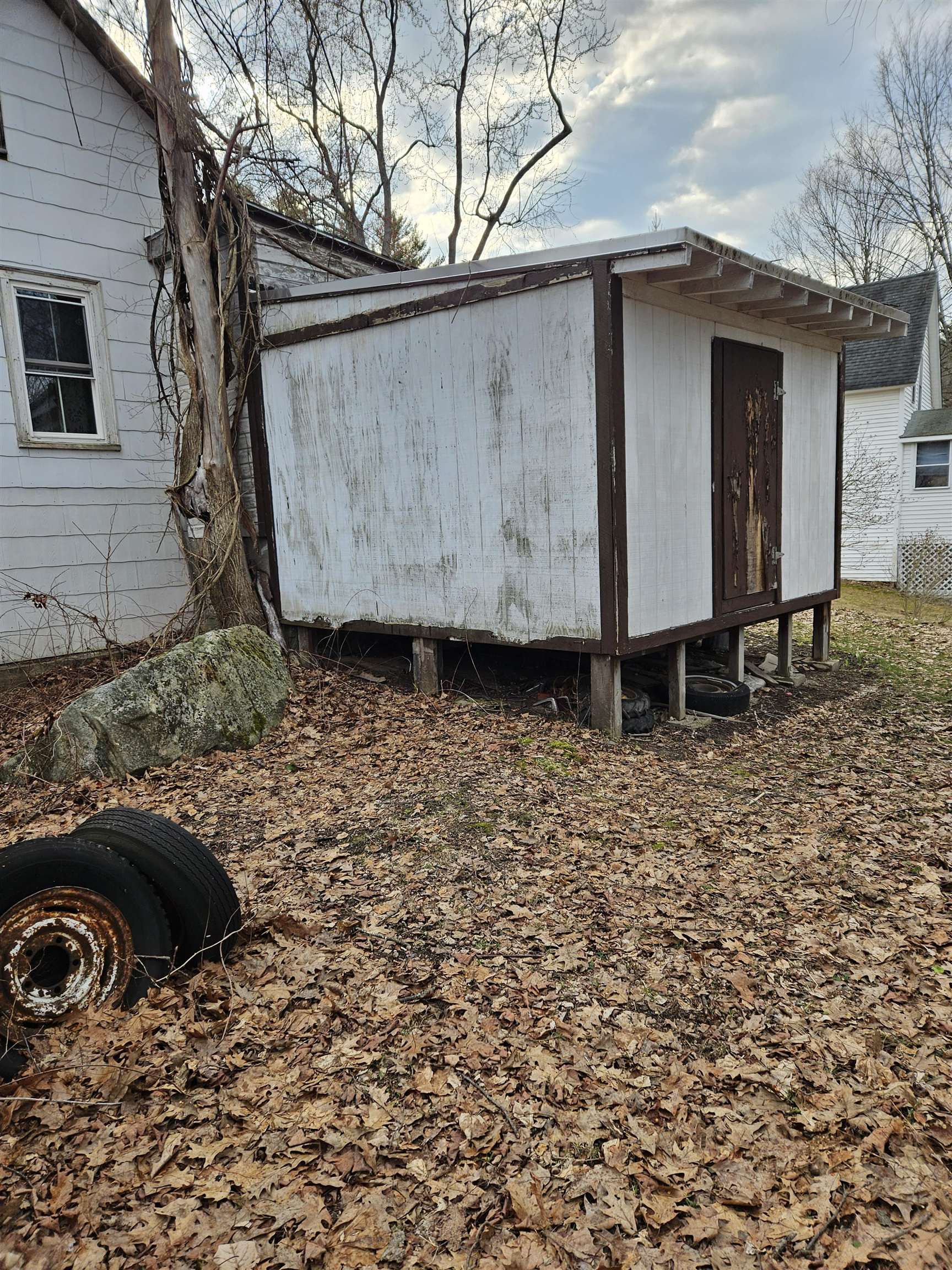 32 Charles St, Keene, NH 03431