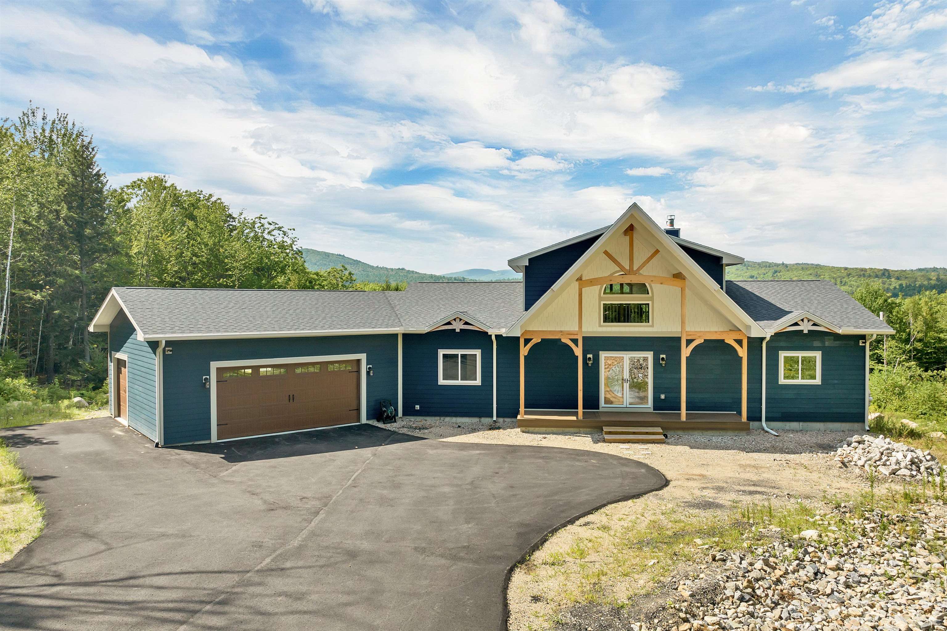 60 Blake Hill Rd, Ossipee, NH 03814