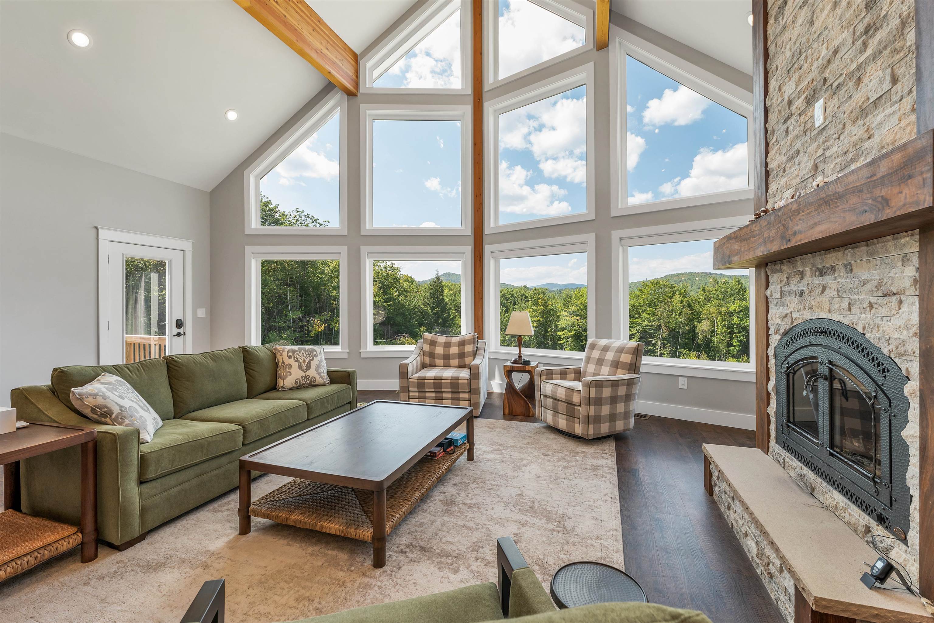 60 Blake Hill Rd, Ossipee, NH 03814