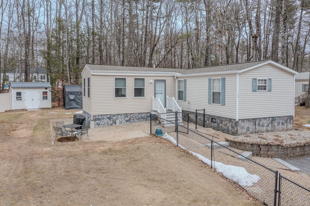 37 Cardinal Way, Barrington, NH 03825