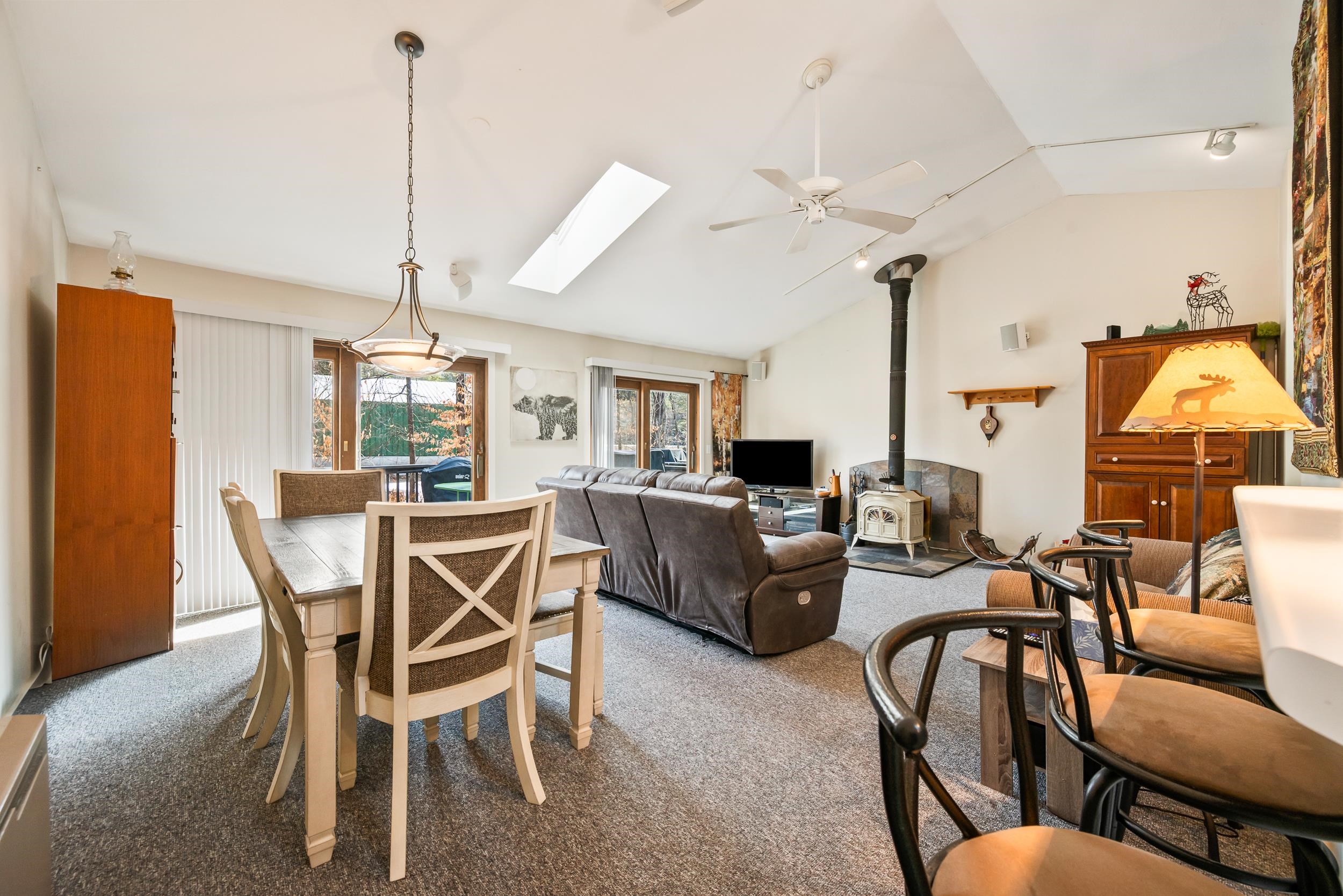 1 Woodland Pines Rd, Bartlett, NH 03812