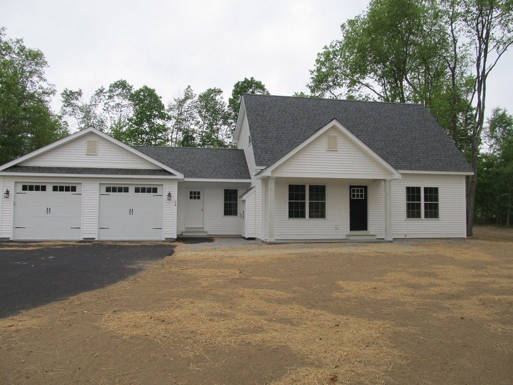 2 Ashley Ave, Hinsdale, NH 03451