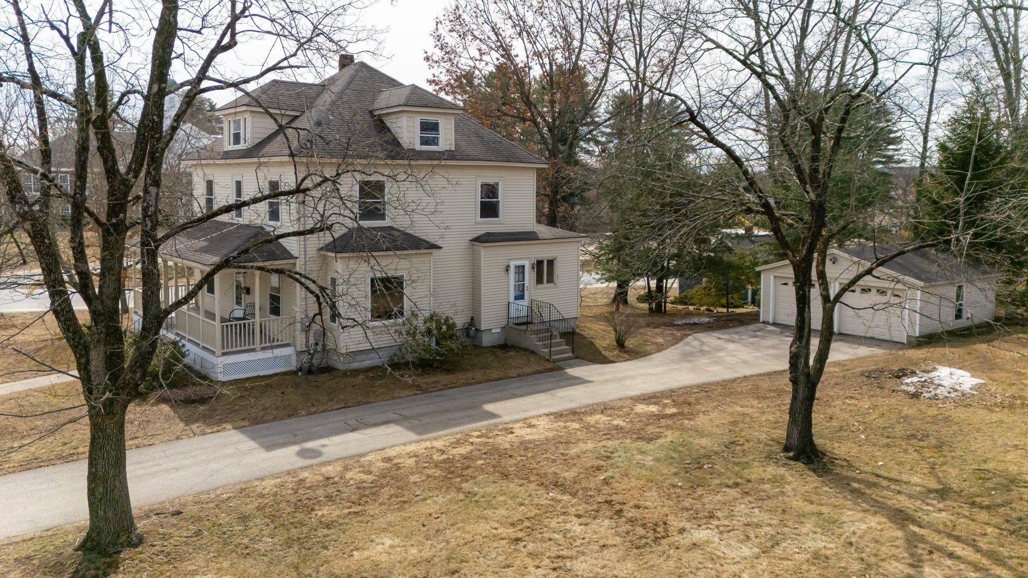 7 1st St, Hudson, NH 03051