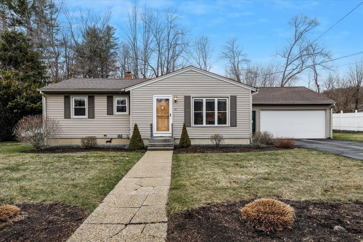 26 Bert St, Hooksett, NH 03106