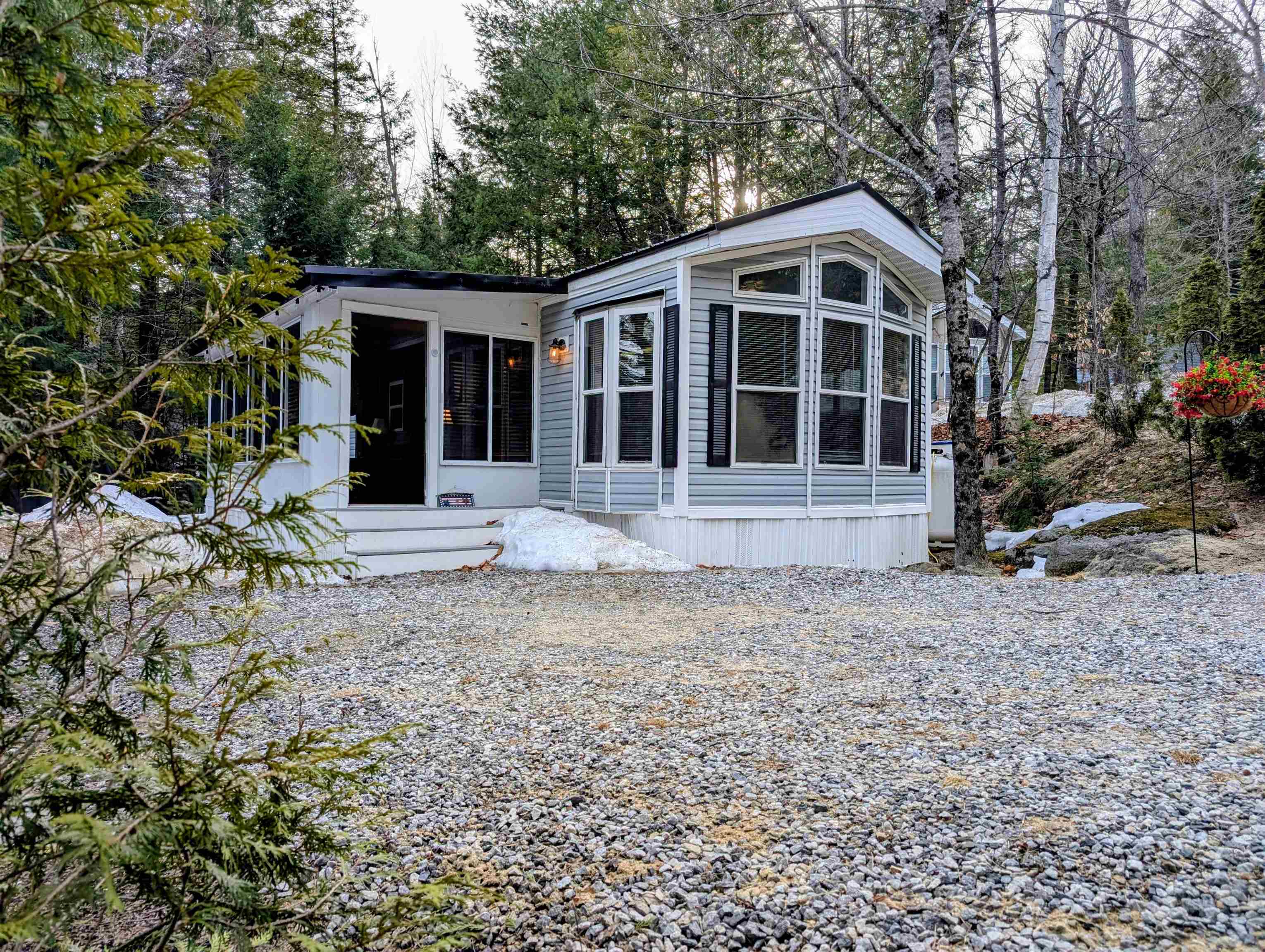 10 Hollows Road — photo 1