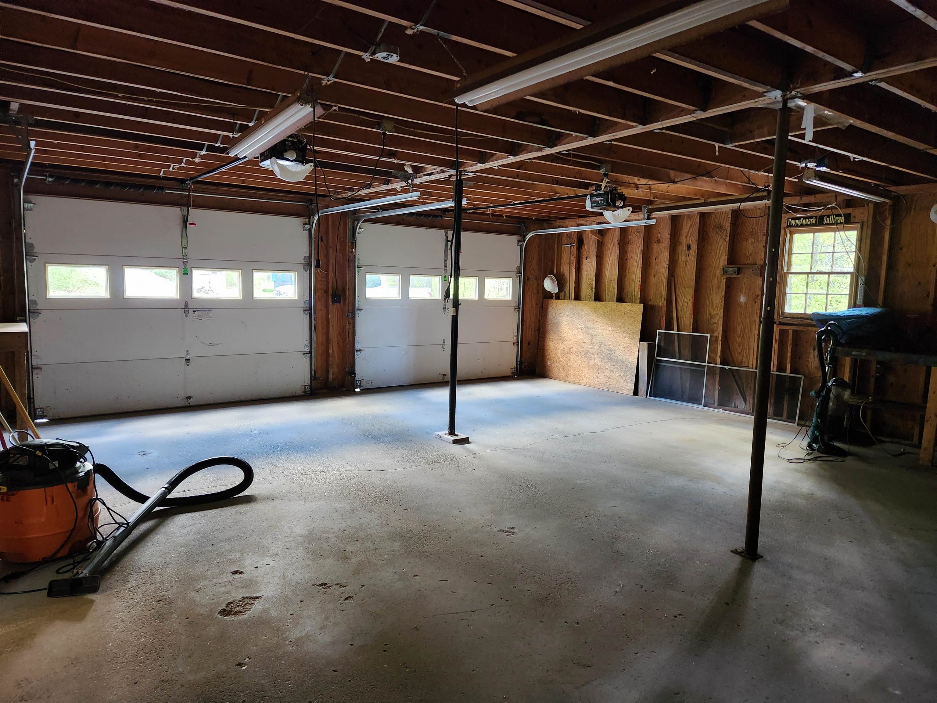 Oversized 2 car attached garage 24943650