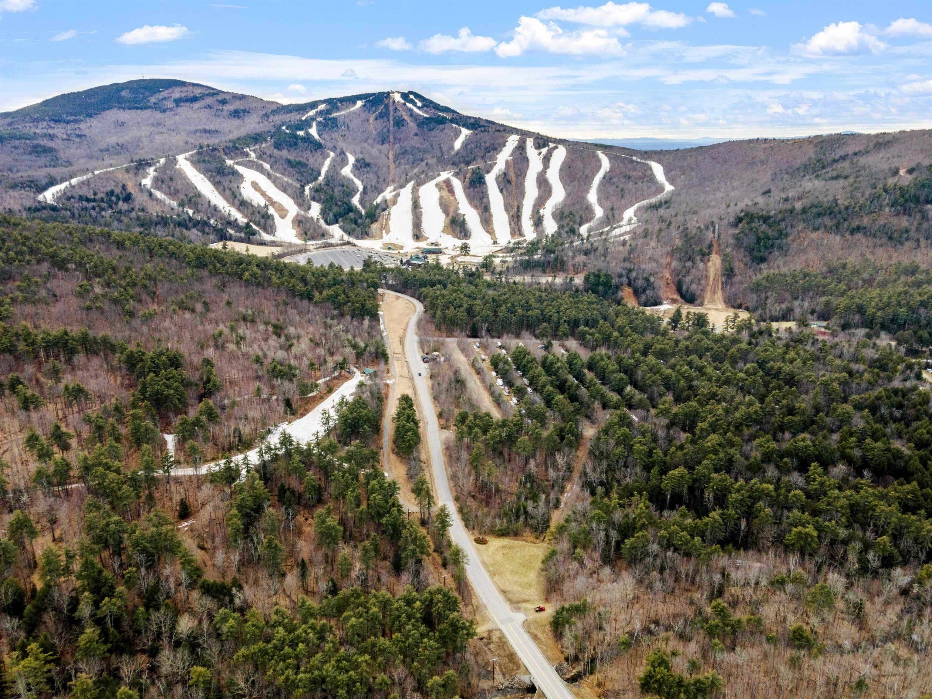 139 Tate Rd, Gilford, NH 03249