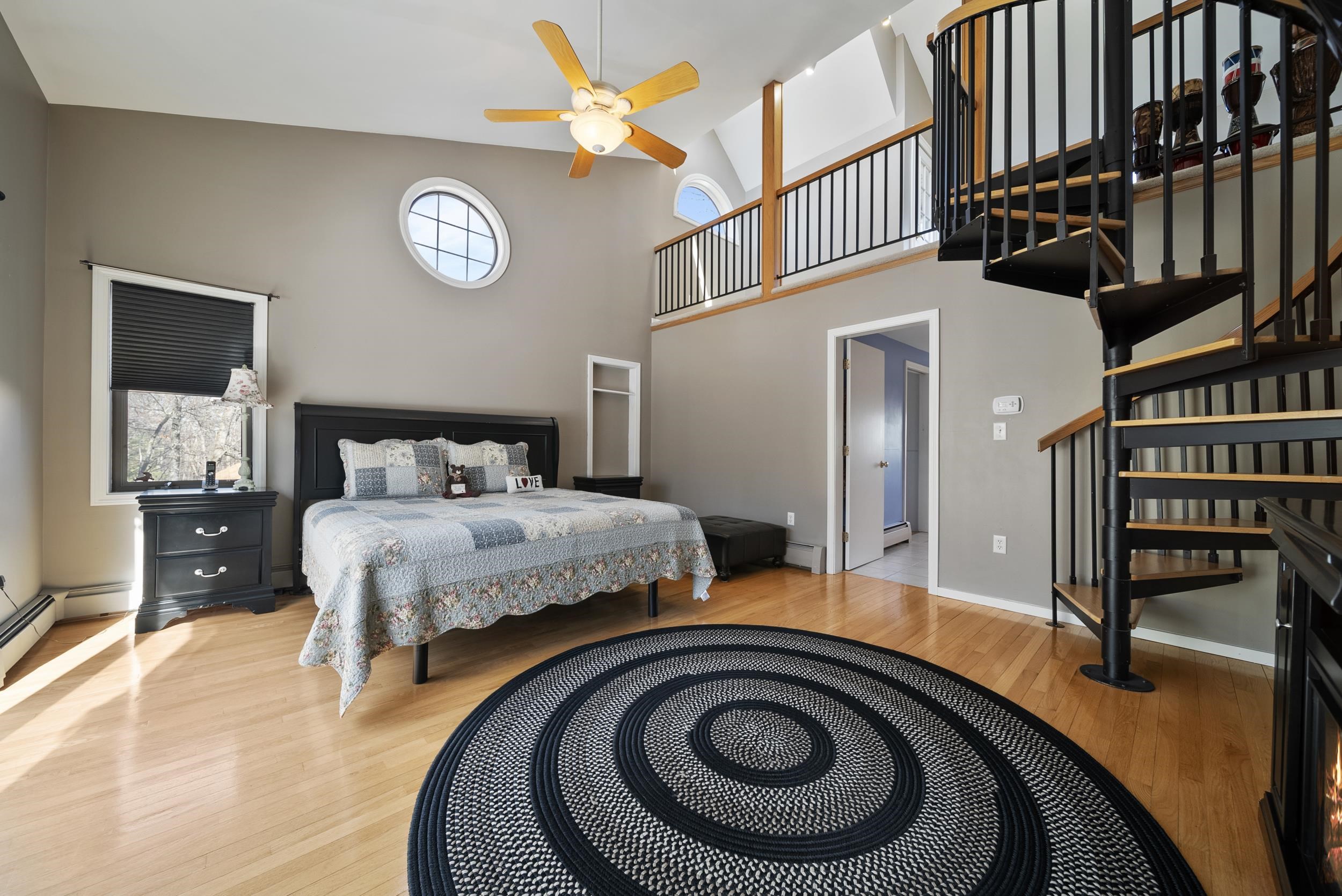 2 Remington Ct, Derry, NH 03038