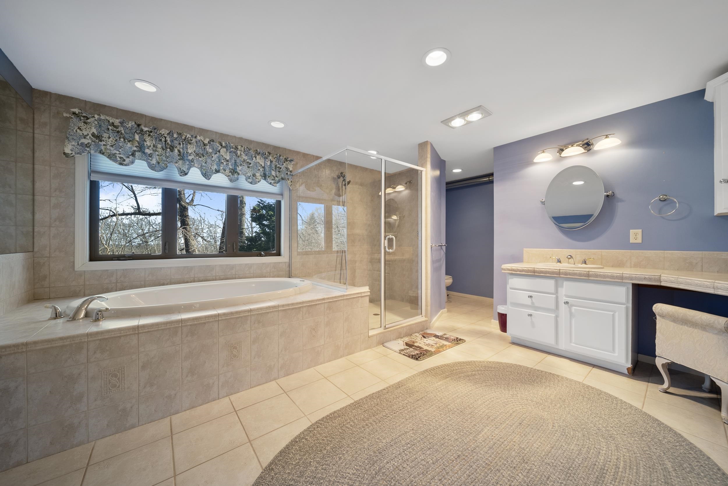 2 Remington Ct, Derry, NH 03038