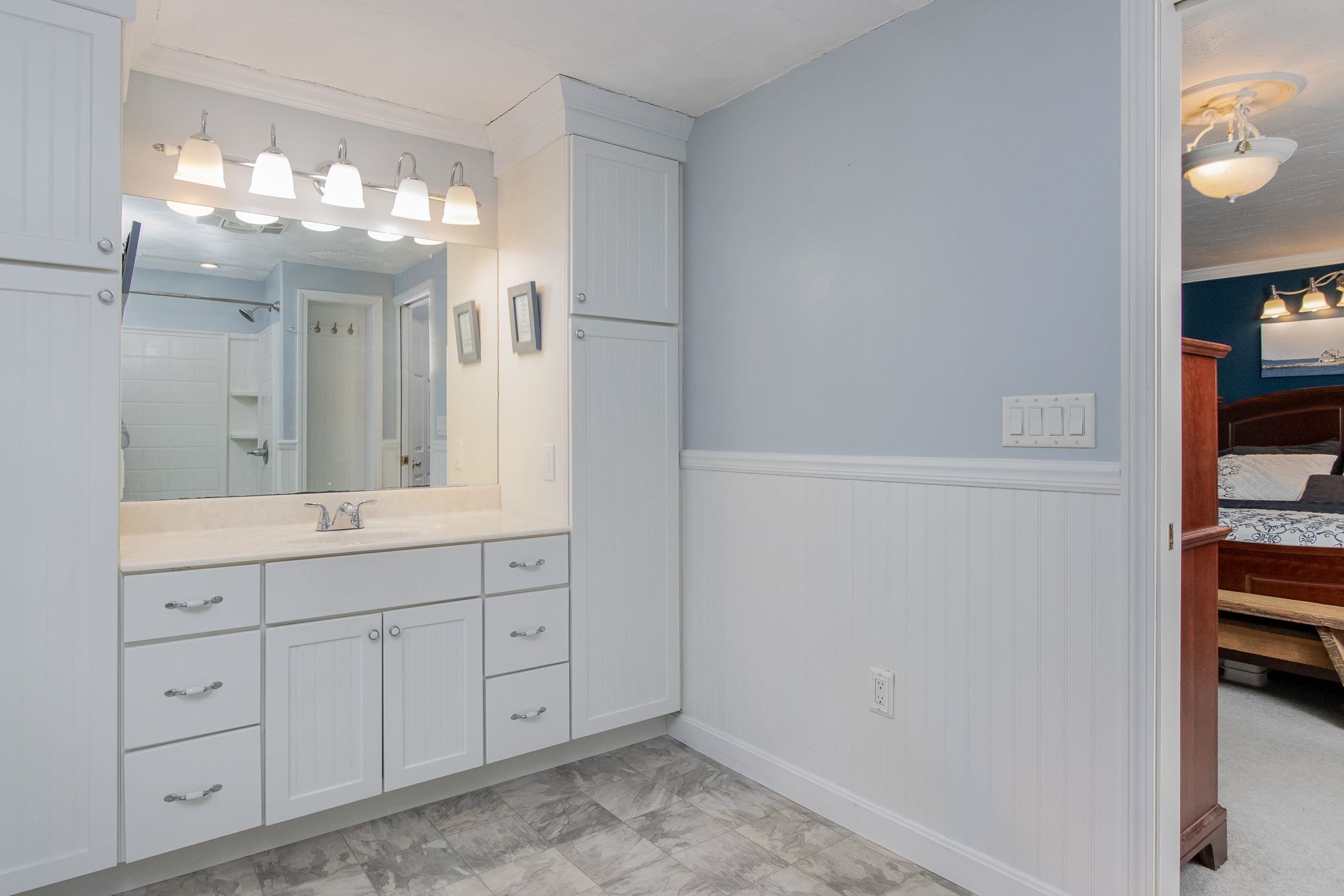 21 Hooksett Turnpike, Bow, NH 03304