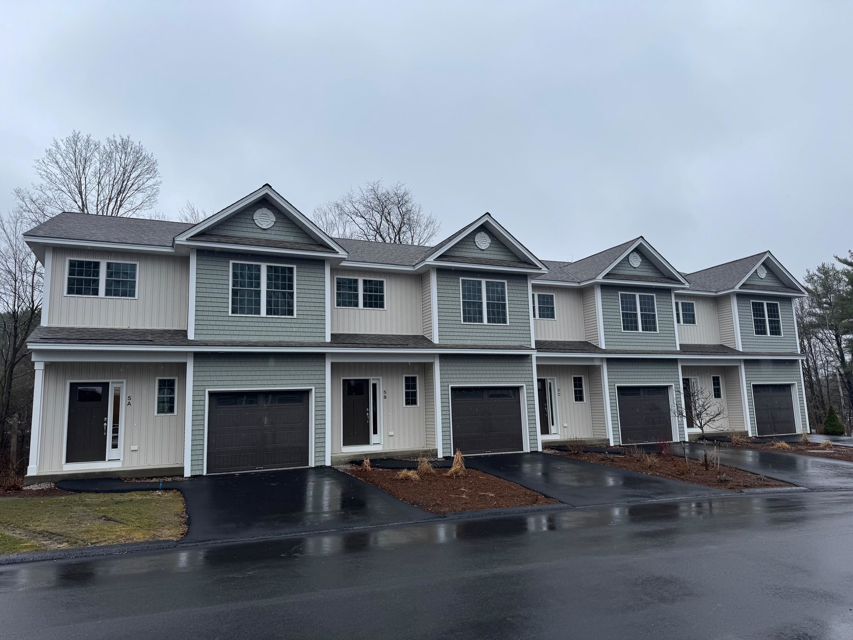 5C Dearborn Cir, Goffstown, NH 03045