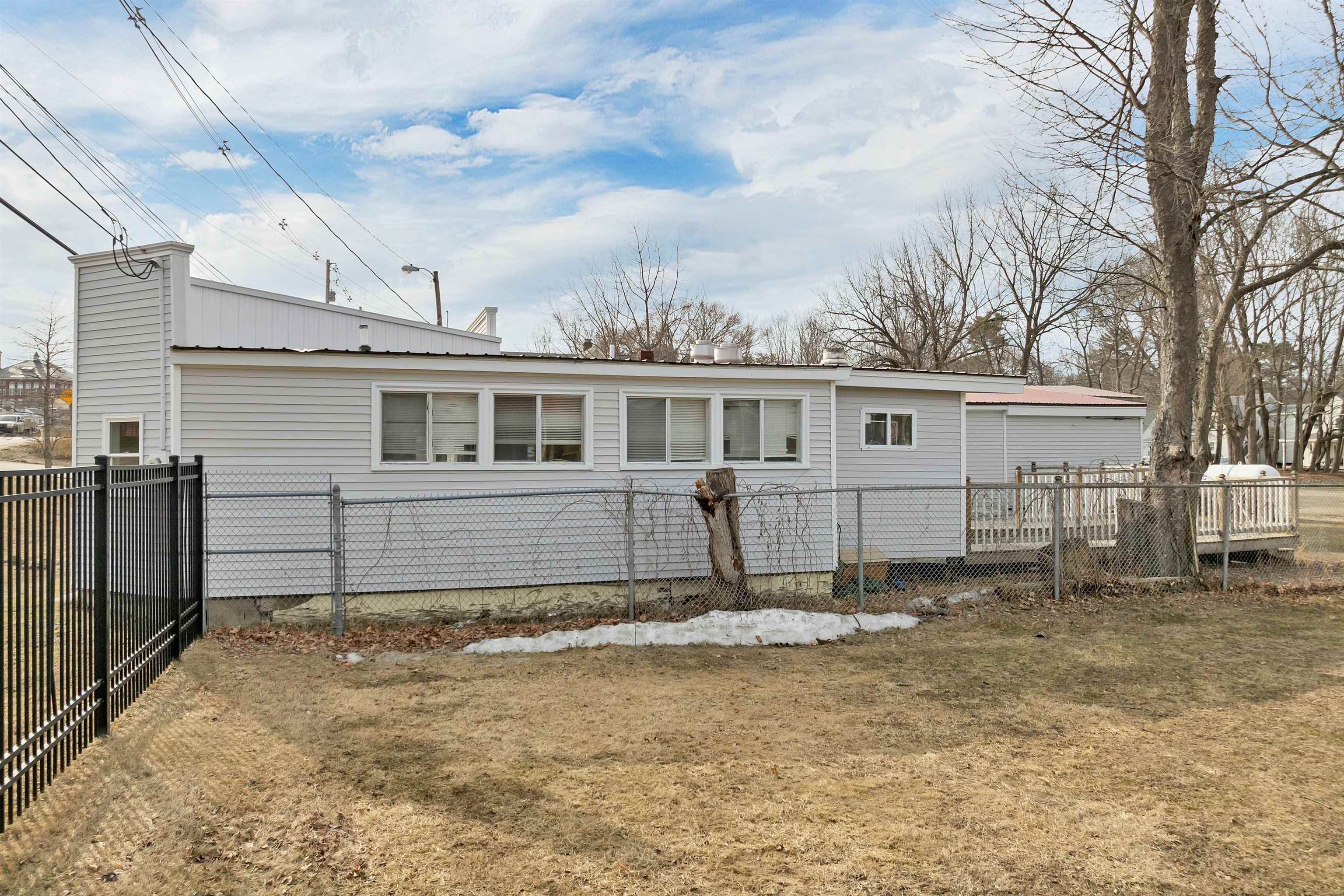 138 New Hampshire Route 175a Hw, Holderness, NH 03245