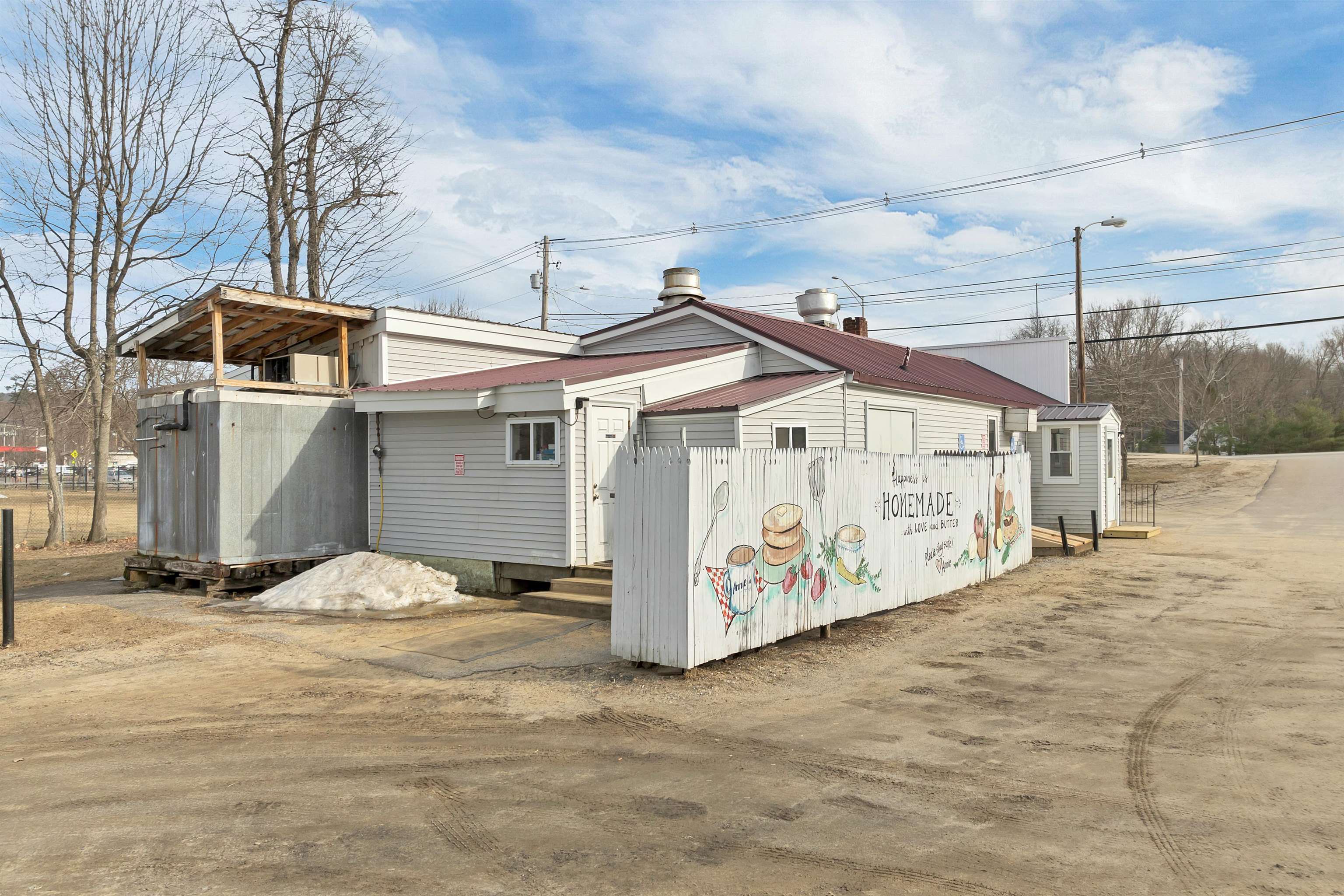 138 New Hampshire Route 175a Hw, Holderness, NH 03245