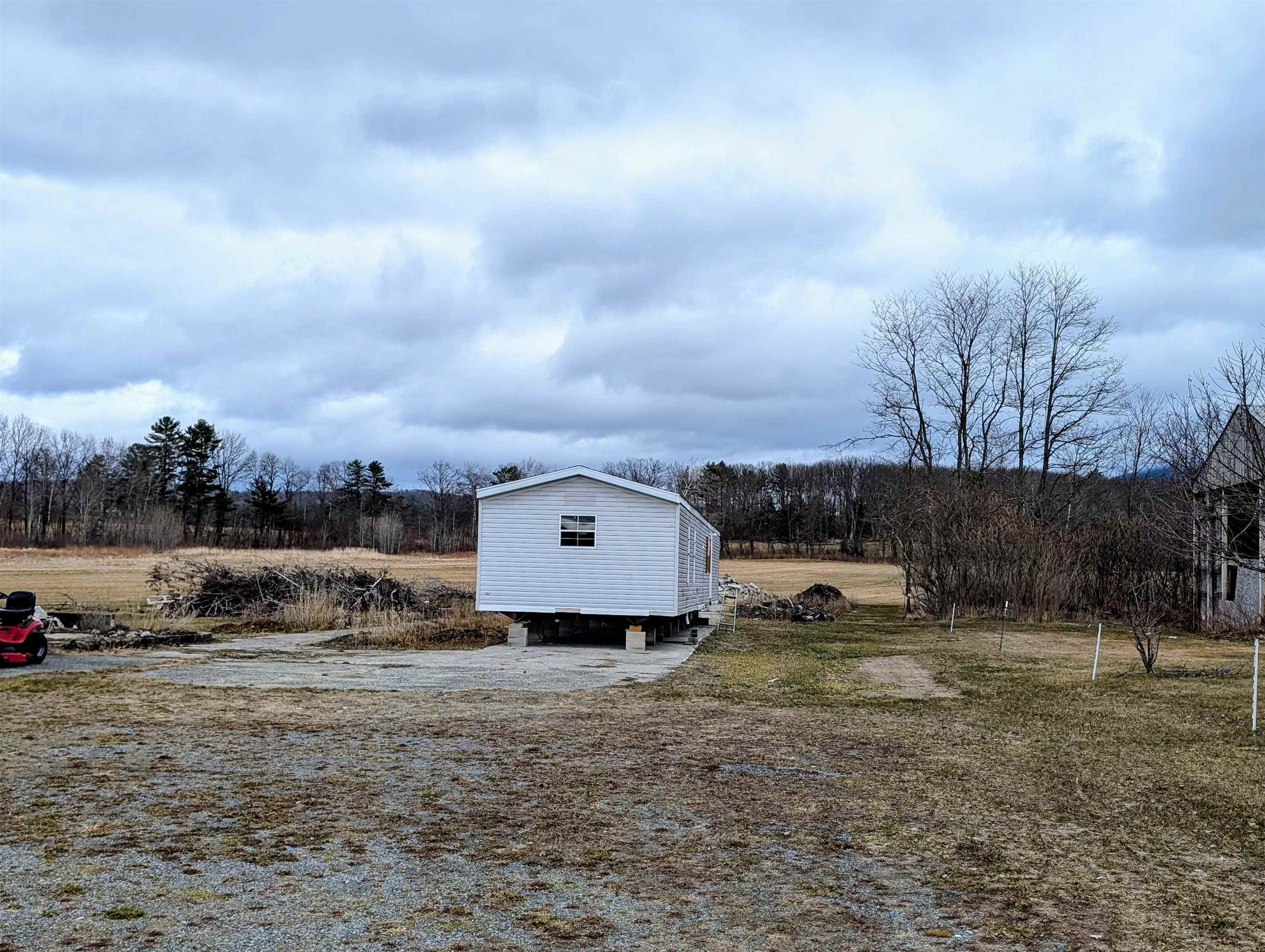 317 Brushwood Rd, Haverhill, NH 03774