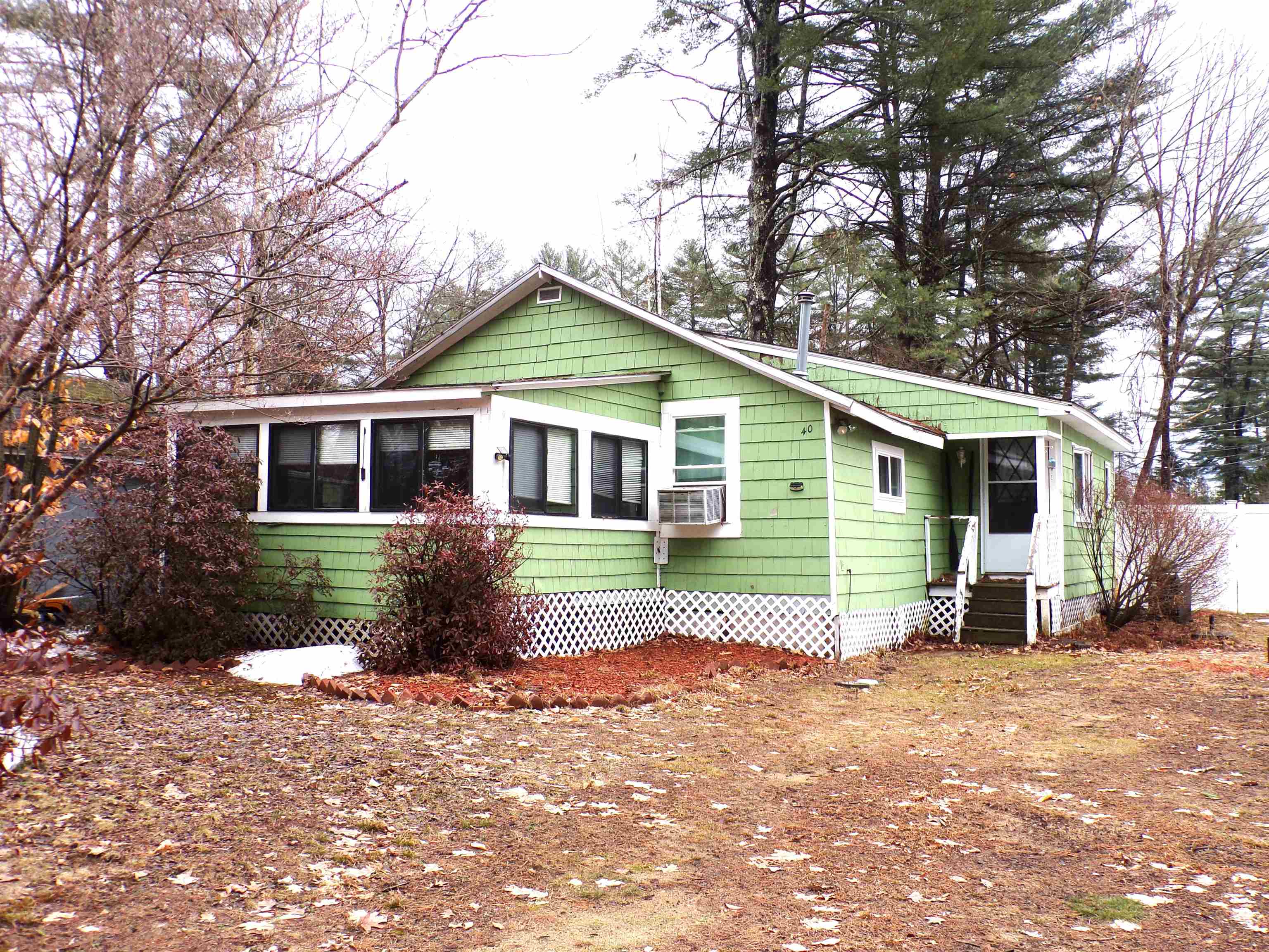 40 Lark St, Franklin, NH 03235