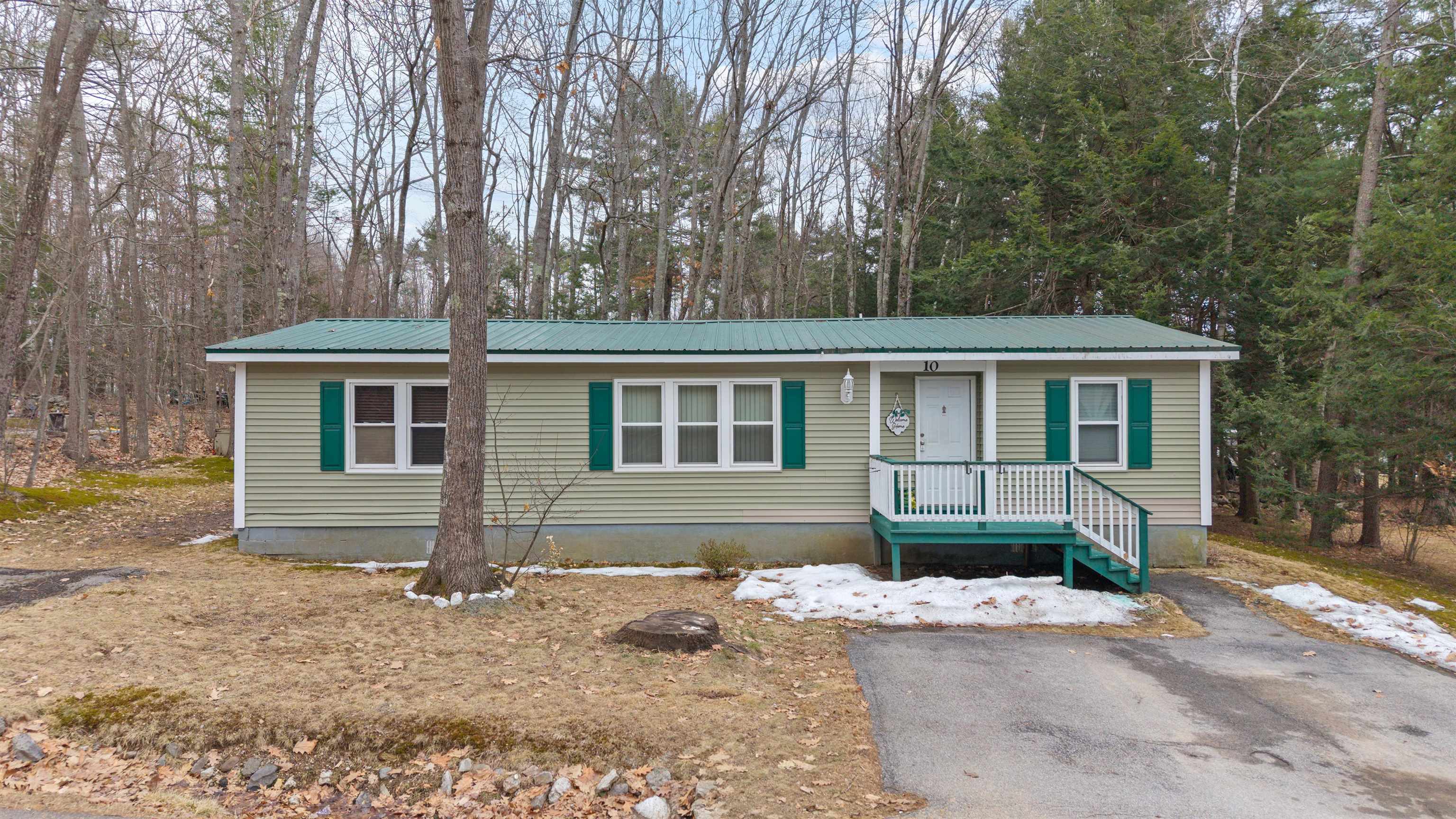 10 Sunshine Dr, Belmont, NH 03220