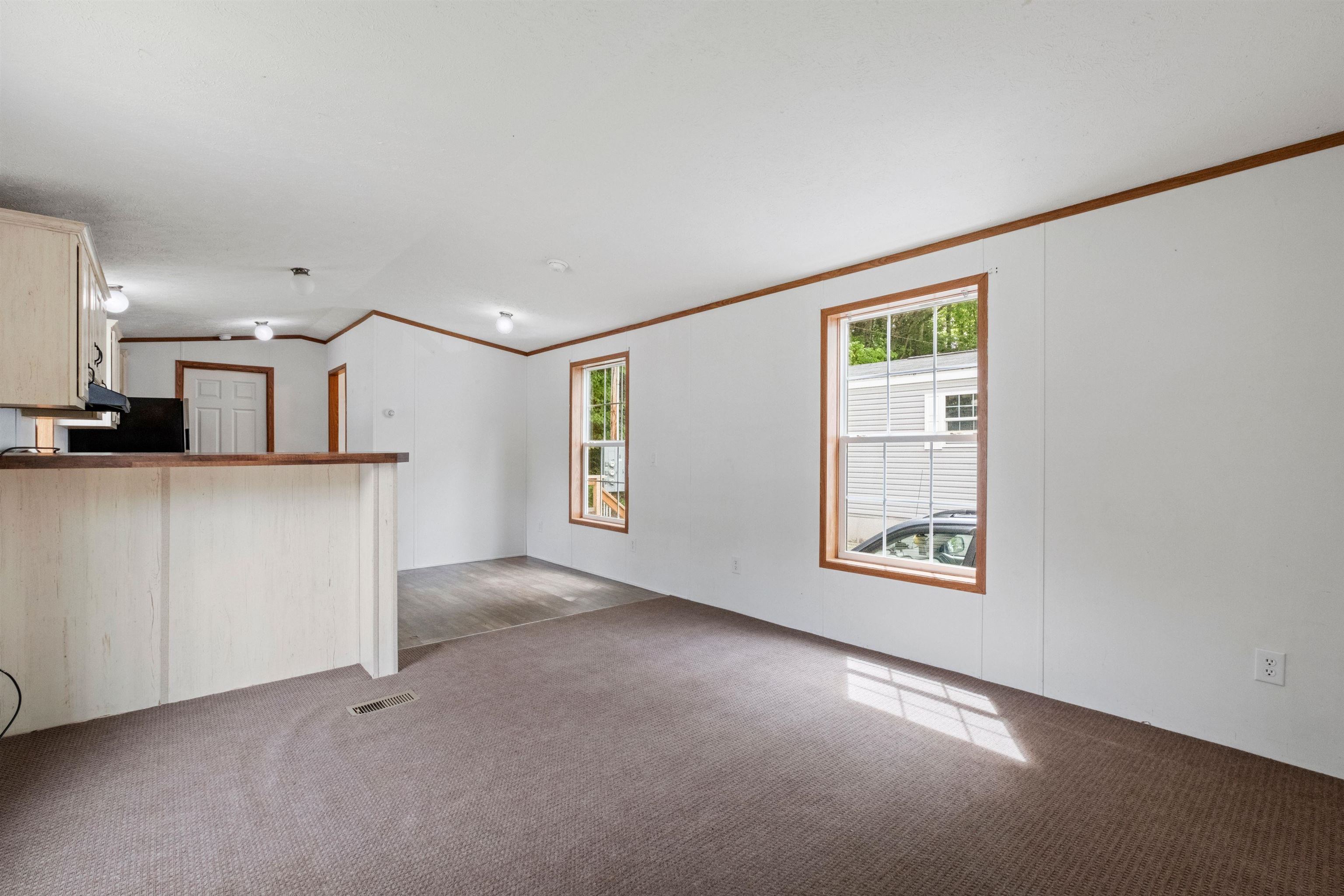 15 Trailer Park Rd, Haverhill, NH 03785