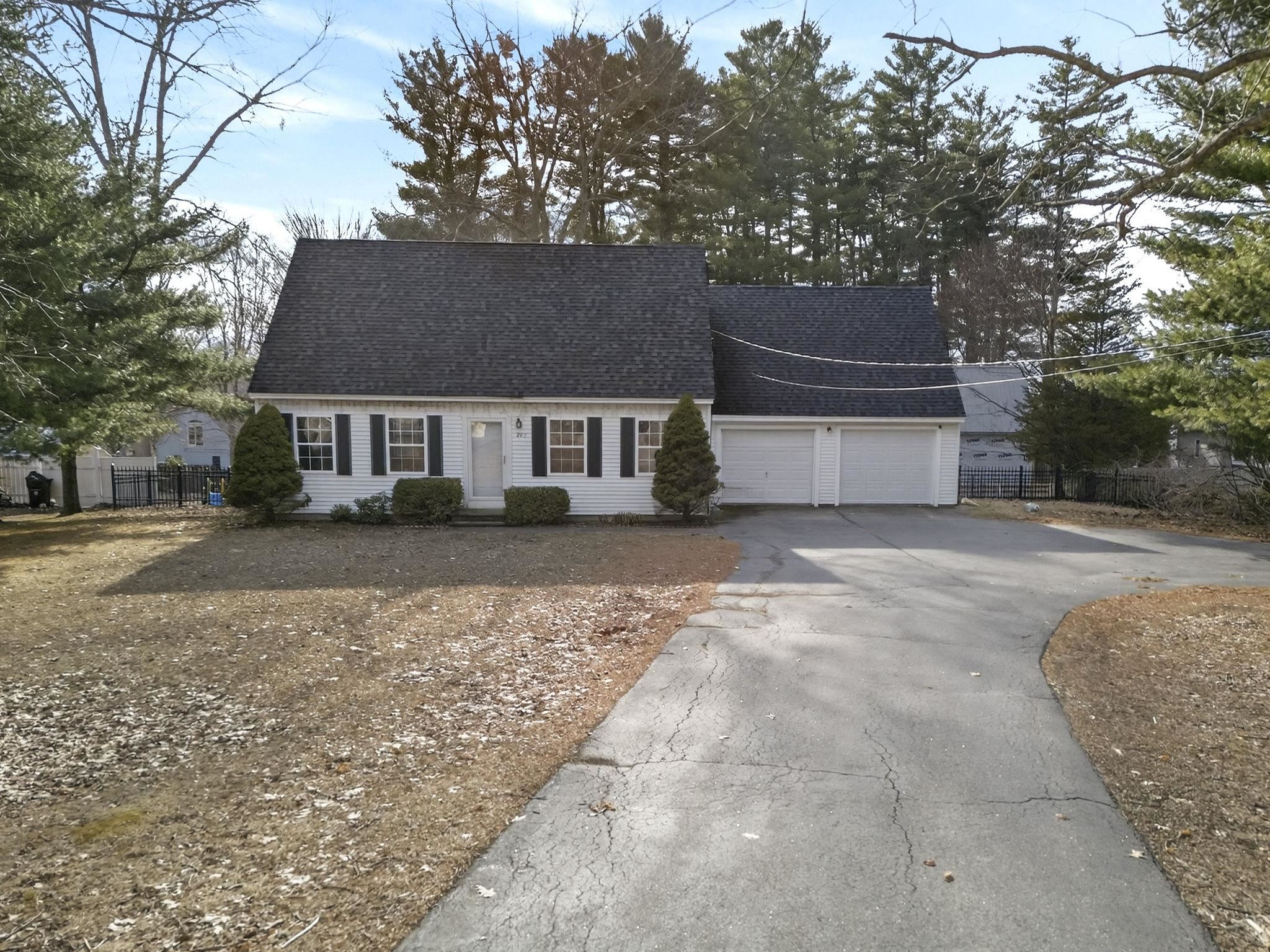 209 Dover Point Rd, Dover, NH 03820