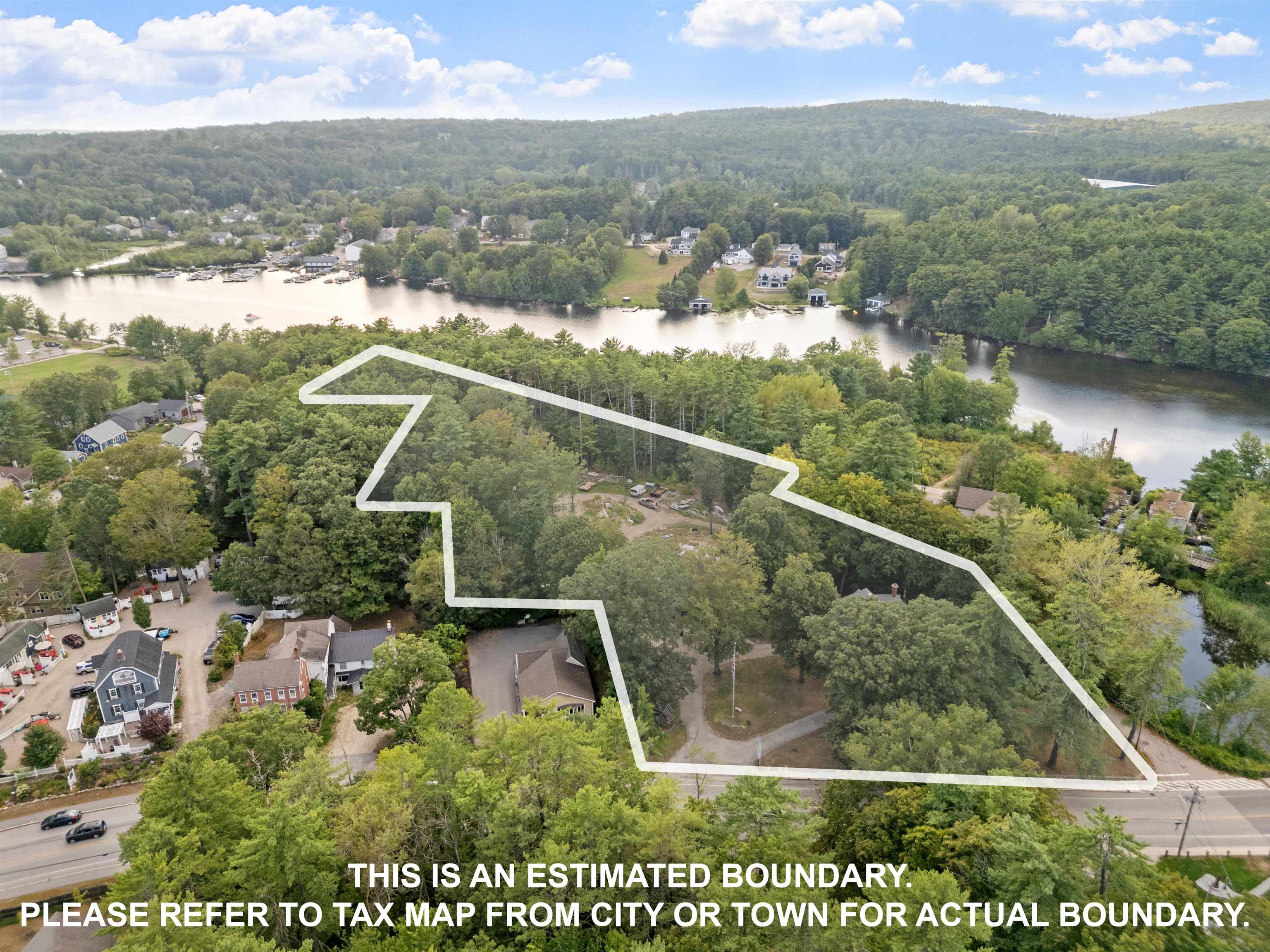 68 Center St, Wolfeboro, NH 03894