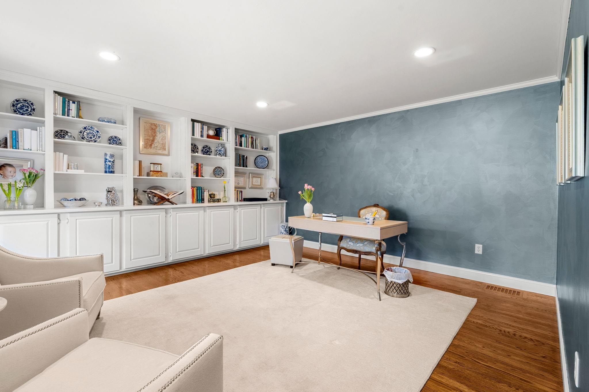 15 Wright Acres Rd, Bedford, NH 03110