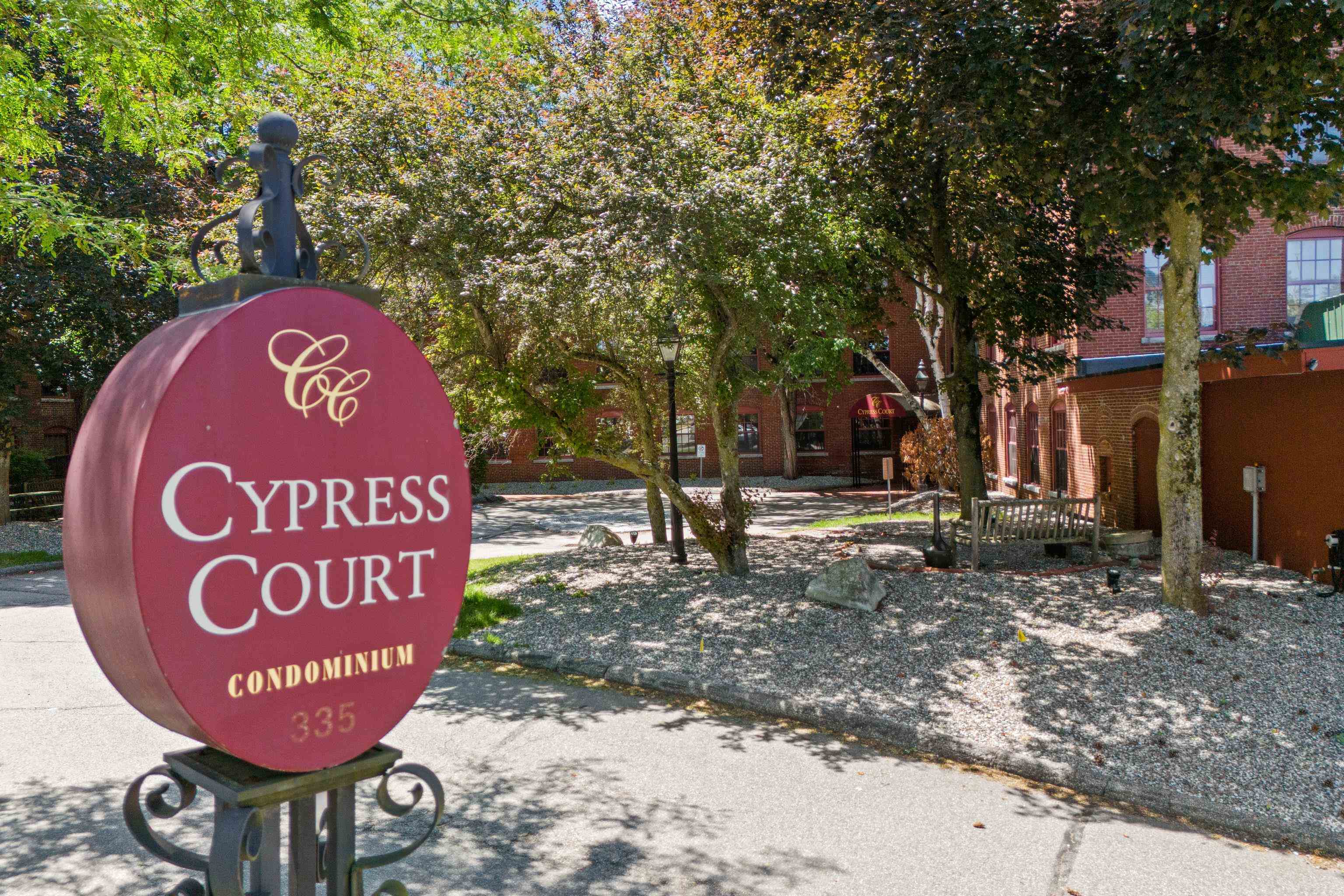 335 Cypress St, Manchester, NH 03103