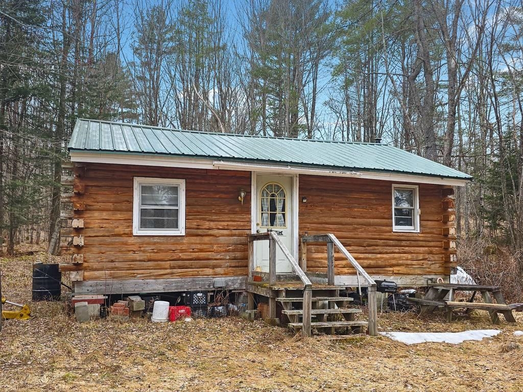 68 Ansley Rd, Haverhill, NH 03765