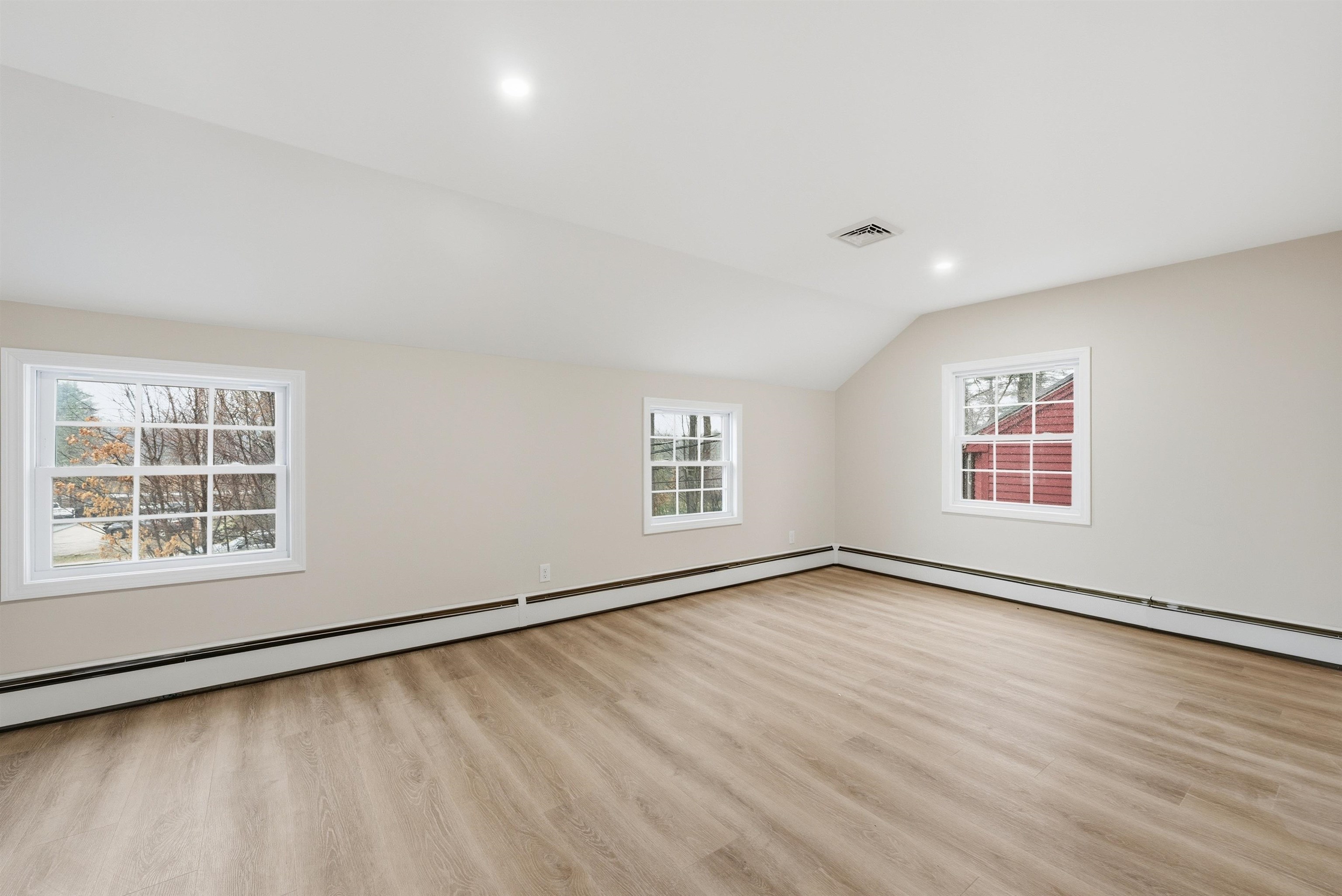 18 Hammond Rd, Milford, NH 03055