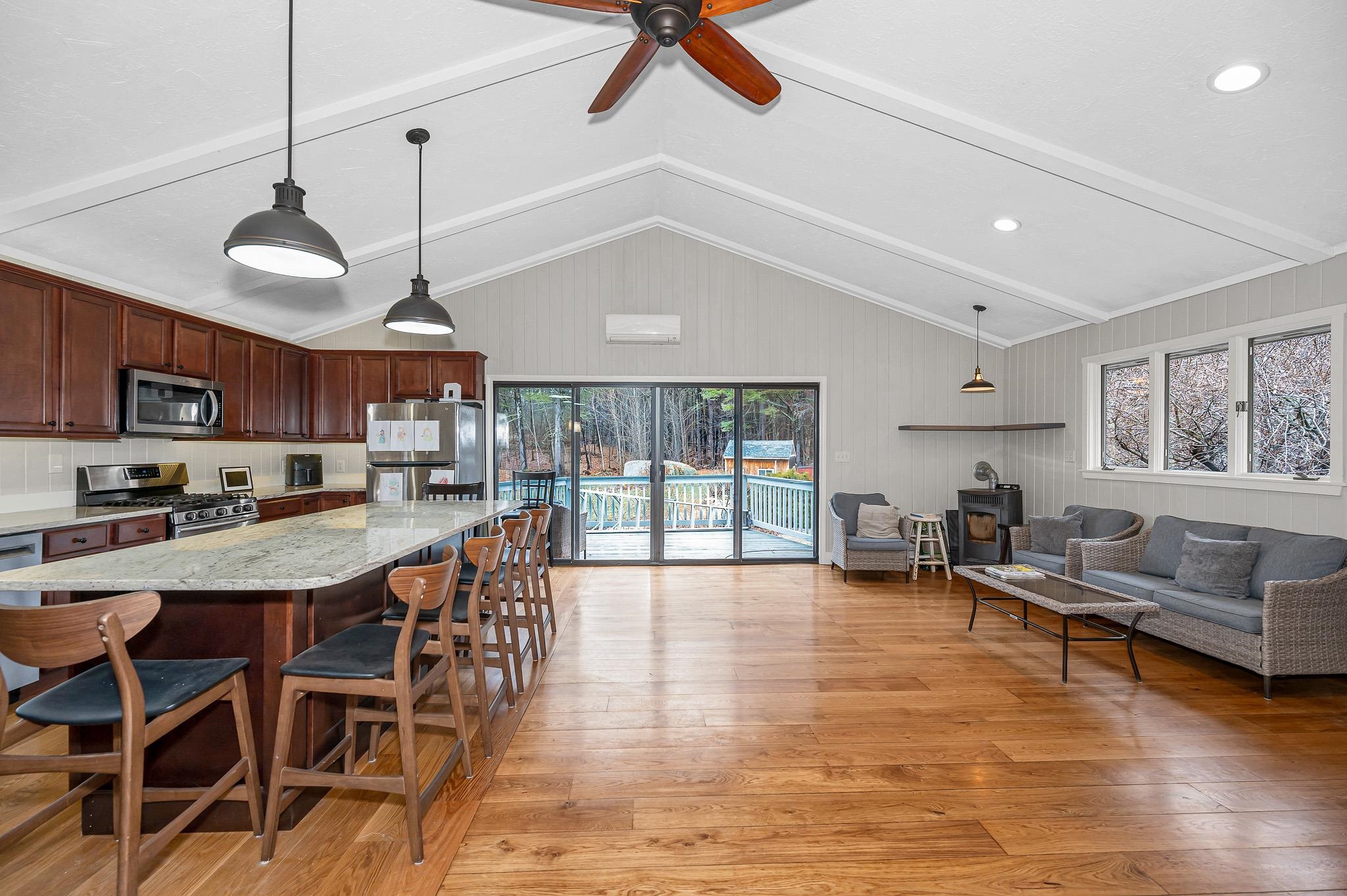 117 Stage Rd, Hampstead, NH 03841