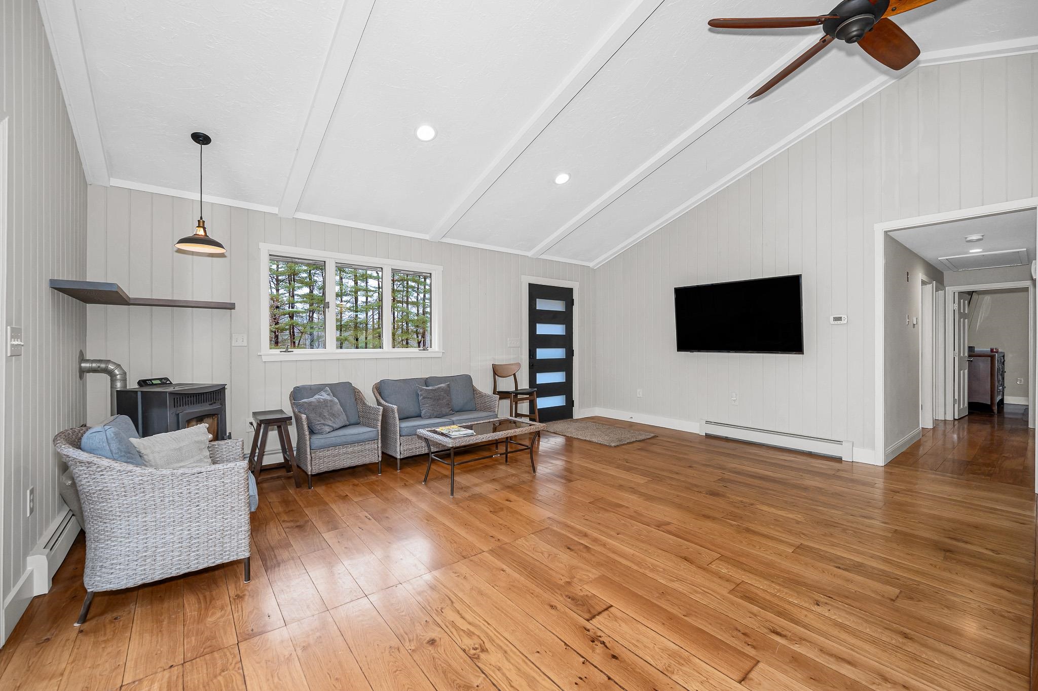 117 Stage Rd, Hampstead, NH 03841