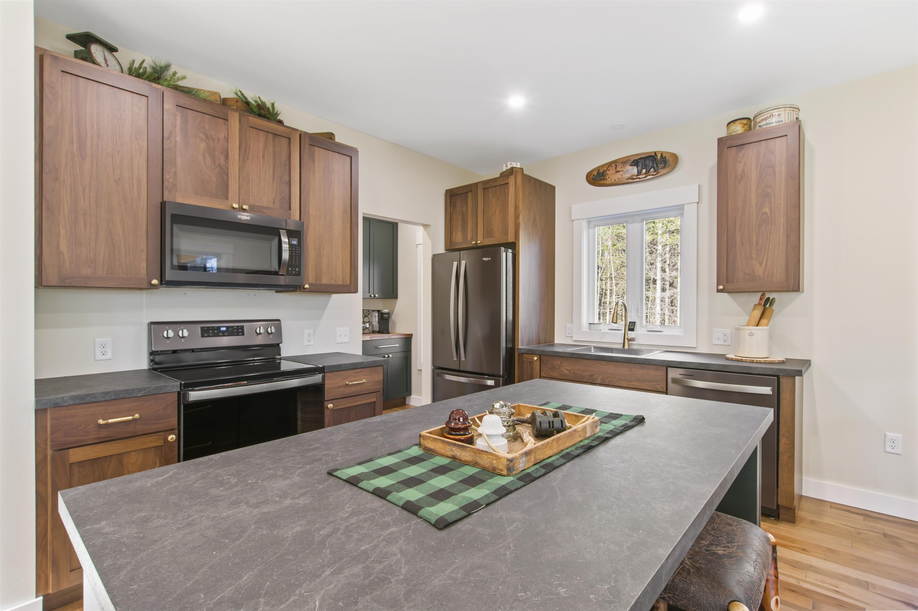 131 Mountain View Rd, Stark, NH 03582