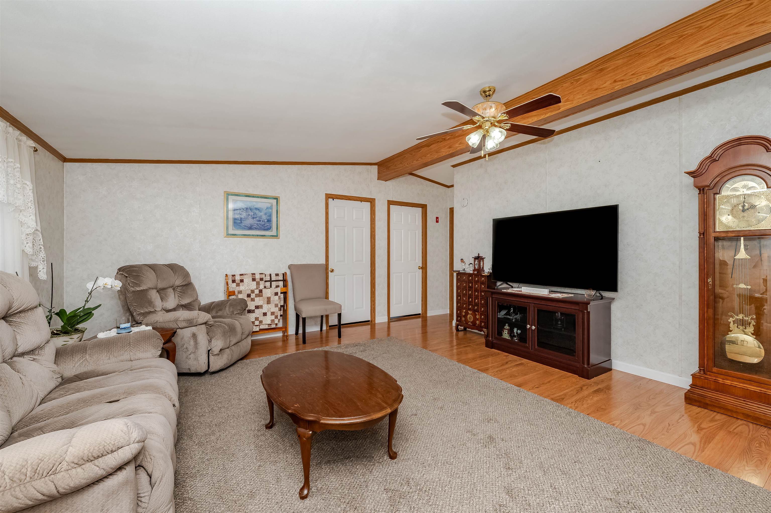 11 Falkland Ln, Rochester, NH 03867