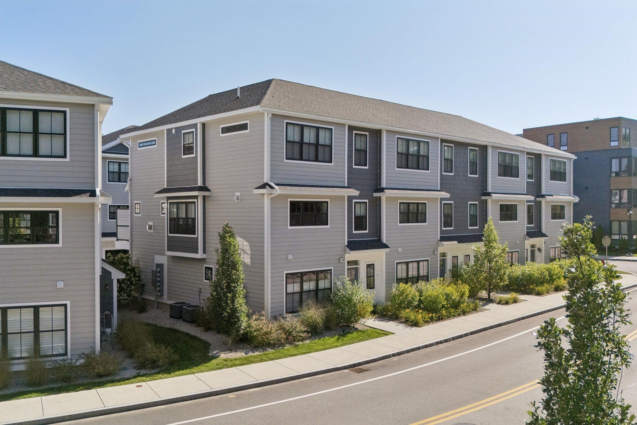 50 Cate St #4, Portsmouth, NH 03801