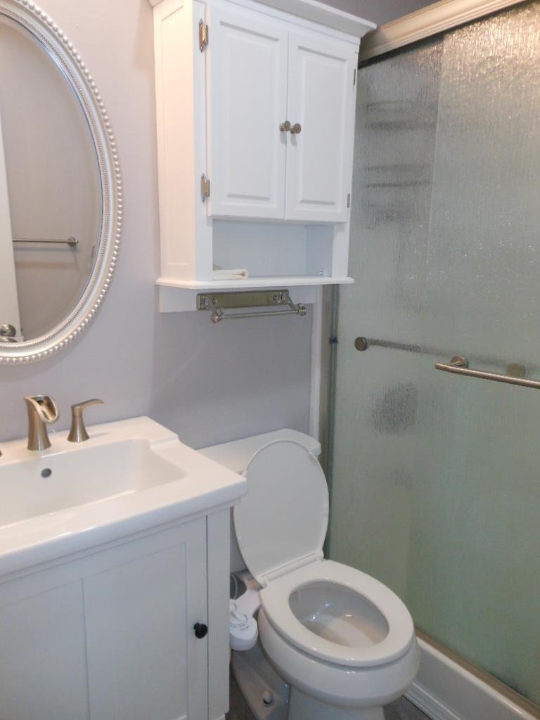 113 Cluff Crossing Rd, Salem, NH 03079