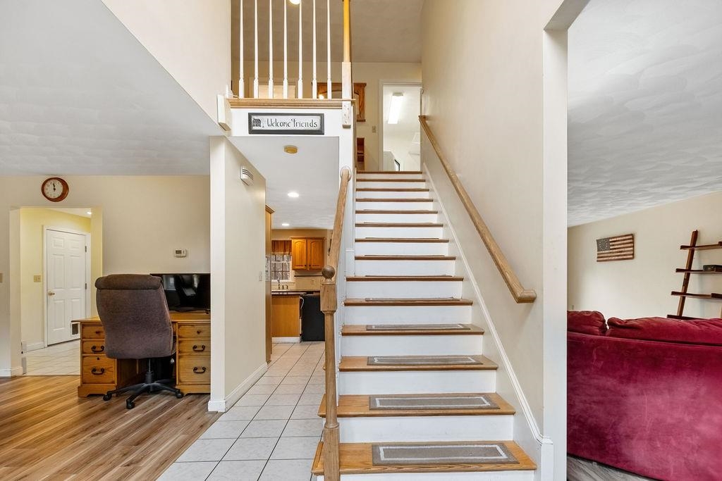 22 Lakewood Dr, Alton, NH 03810