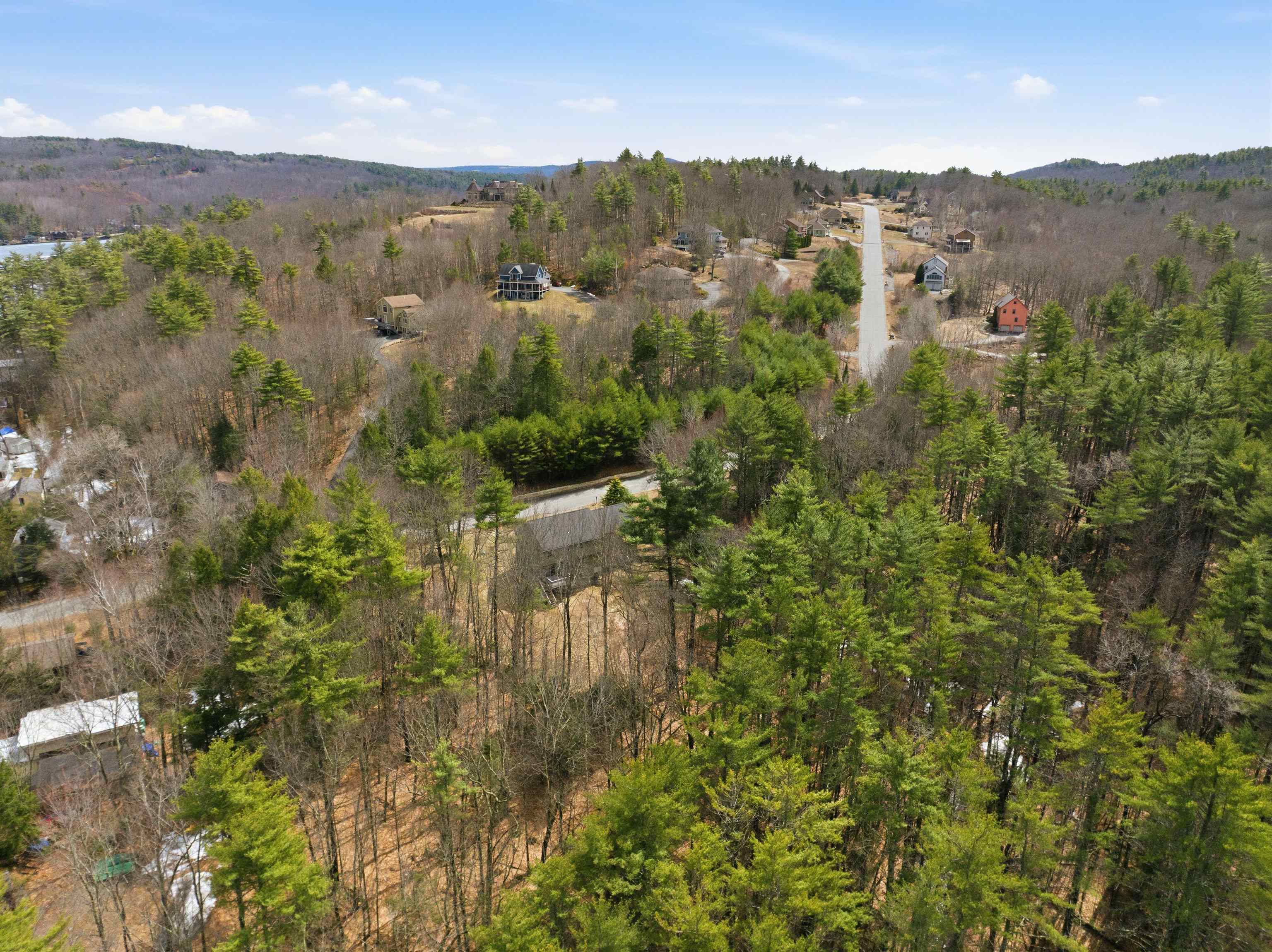 22 Lakewood Dr, Alton, NH 03810