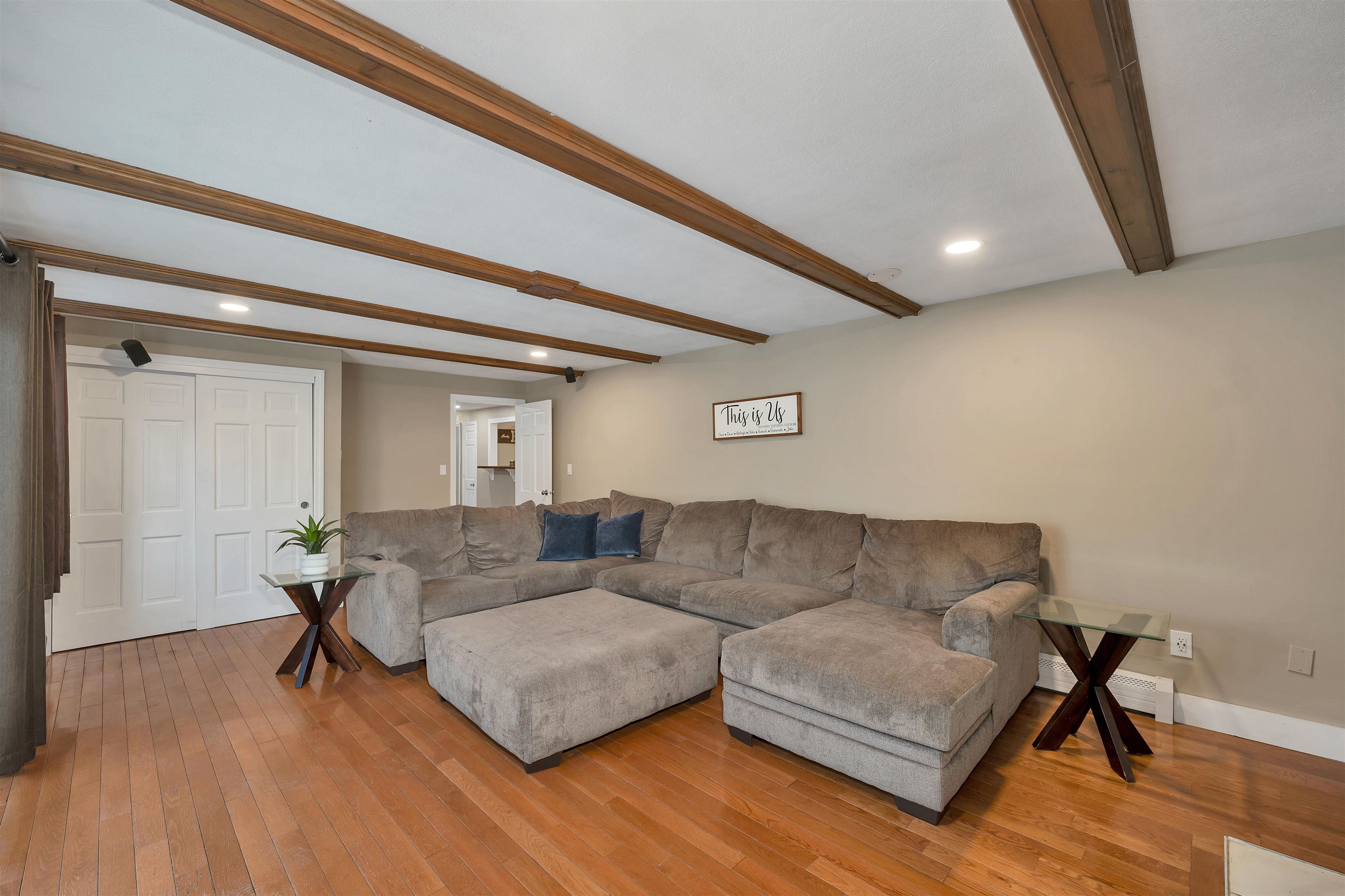 27 Cole St, Salem, NH 03079