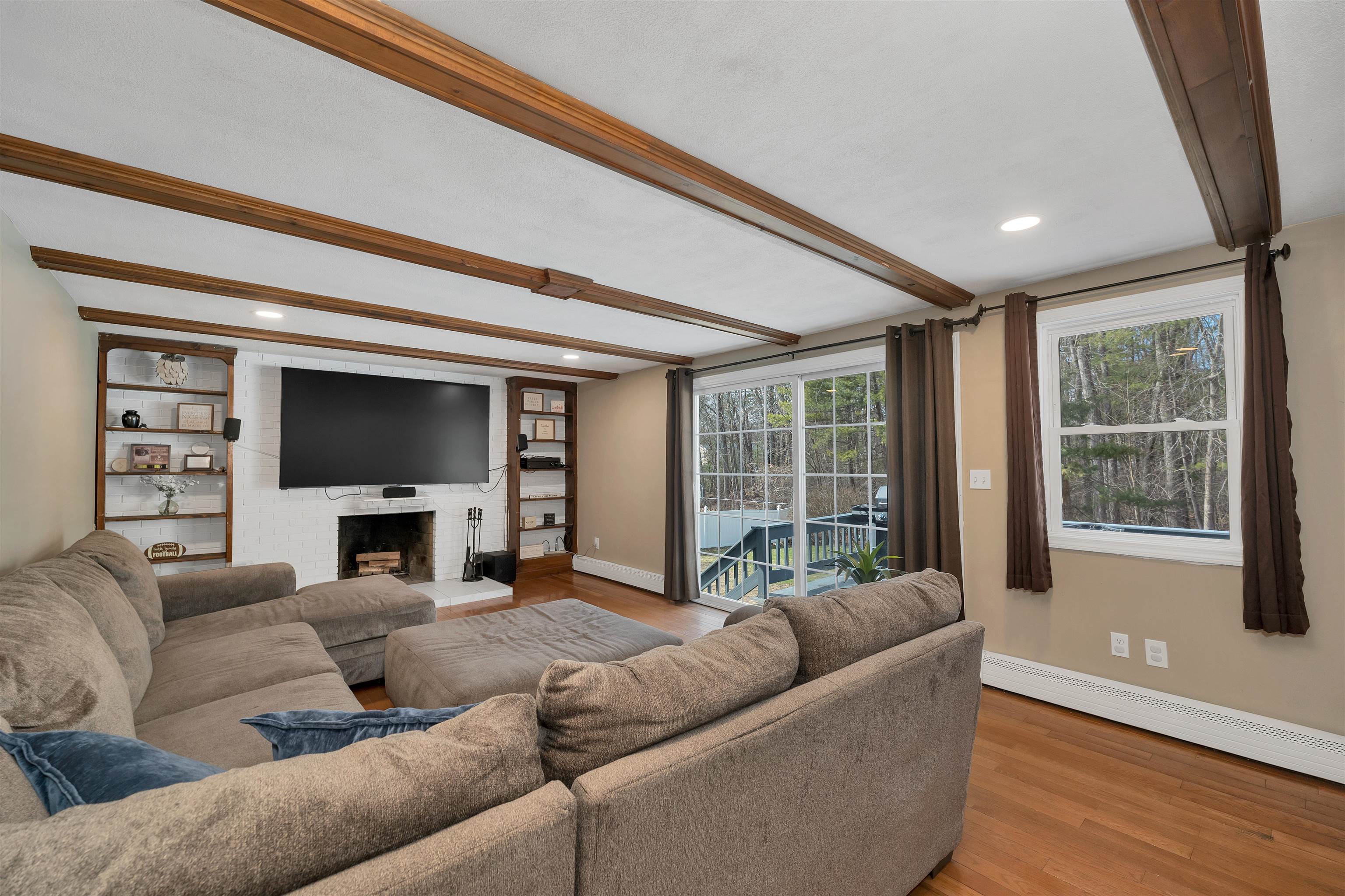 27 Cole St, Salem, NH 03079