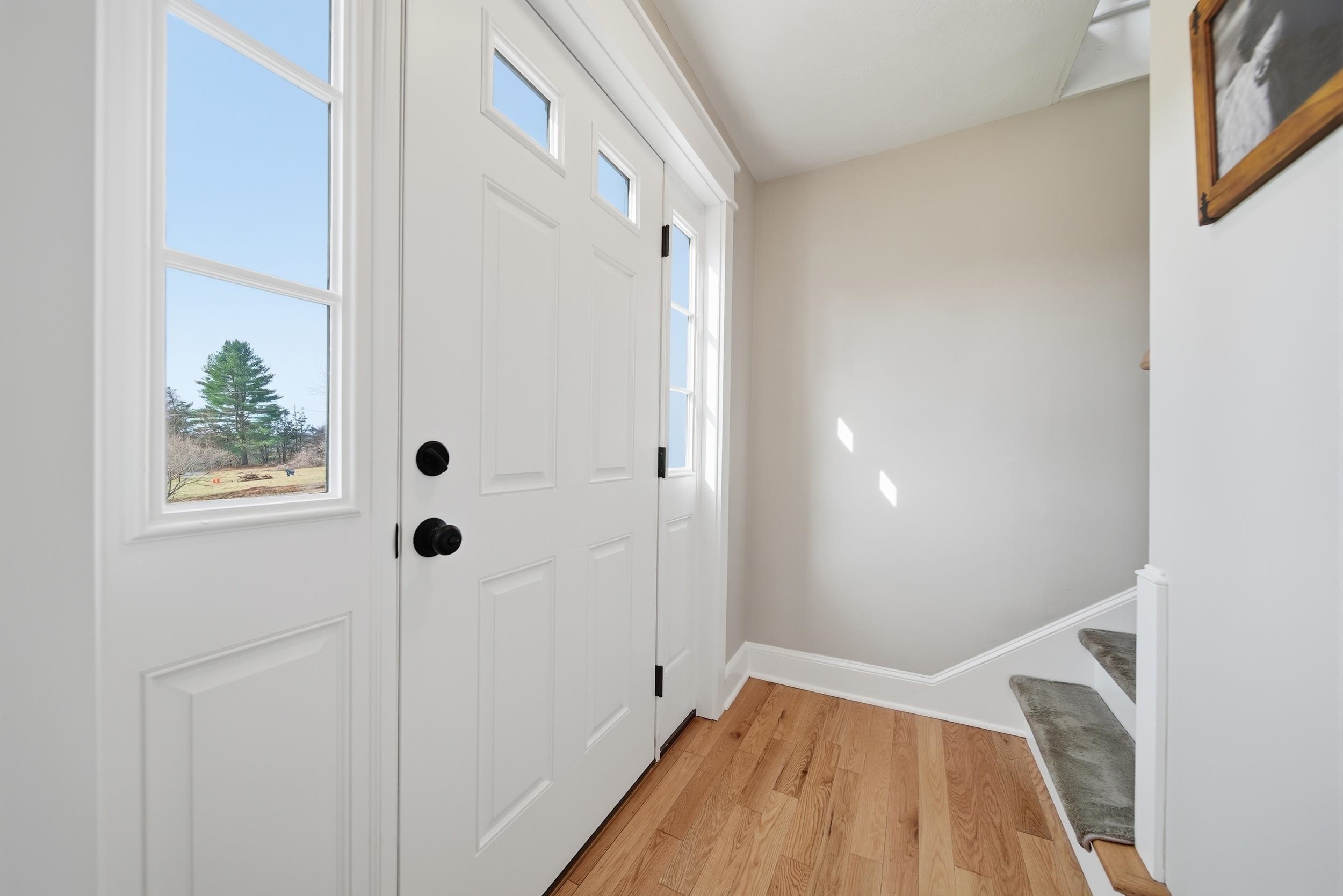 131 North Rd, East Kingston, NH 03287