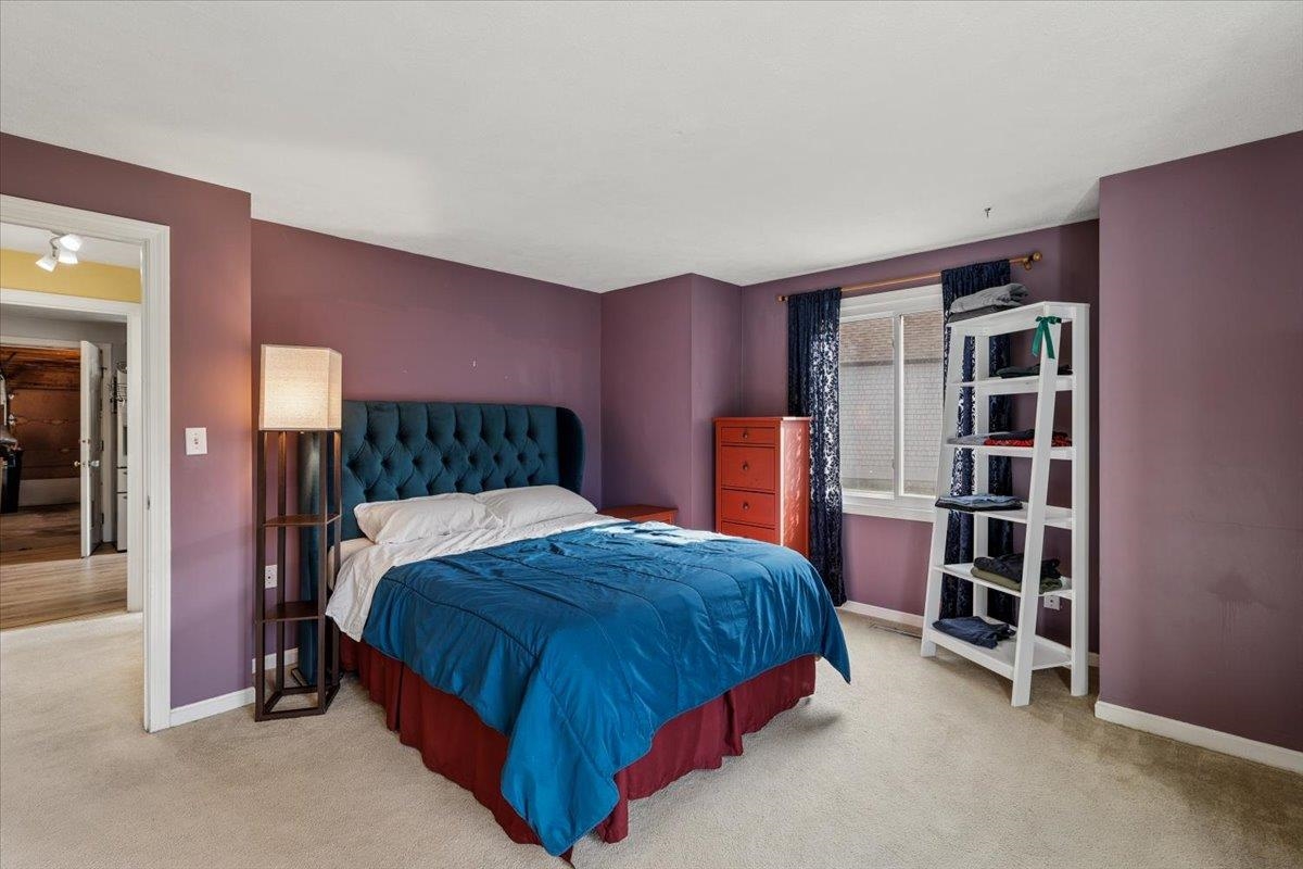 6 Duckford Cir, Nashua, NH 03063