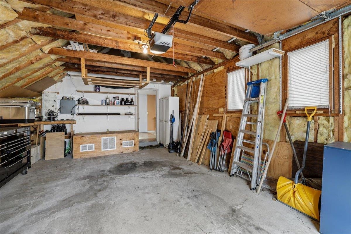 6 Duckford Cir #19, Nashua, NH 03063