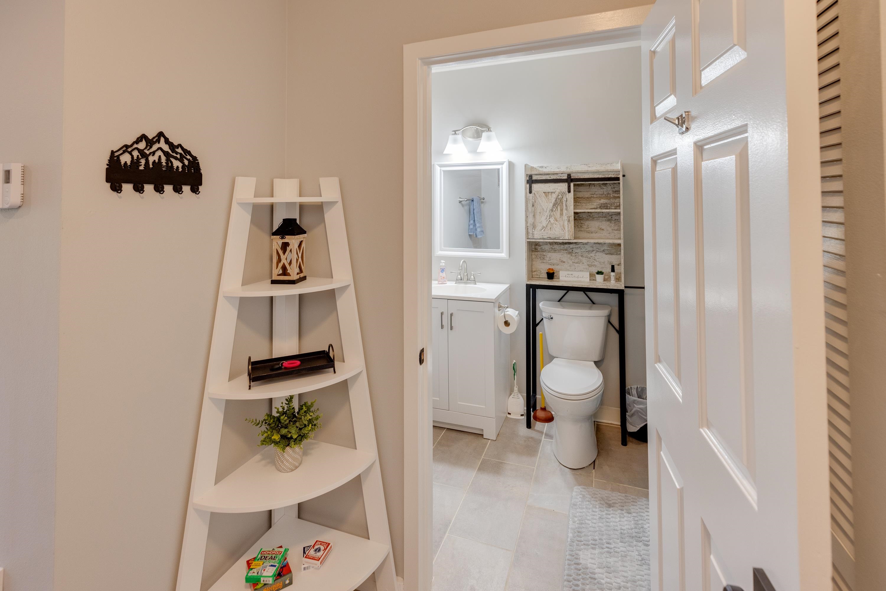 36 Lodge Rd, Lincoln, NH 03251