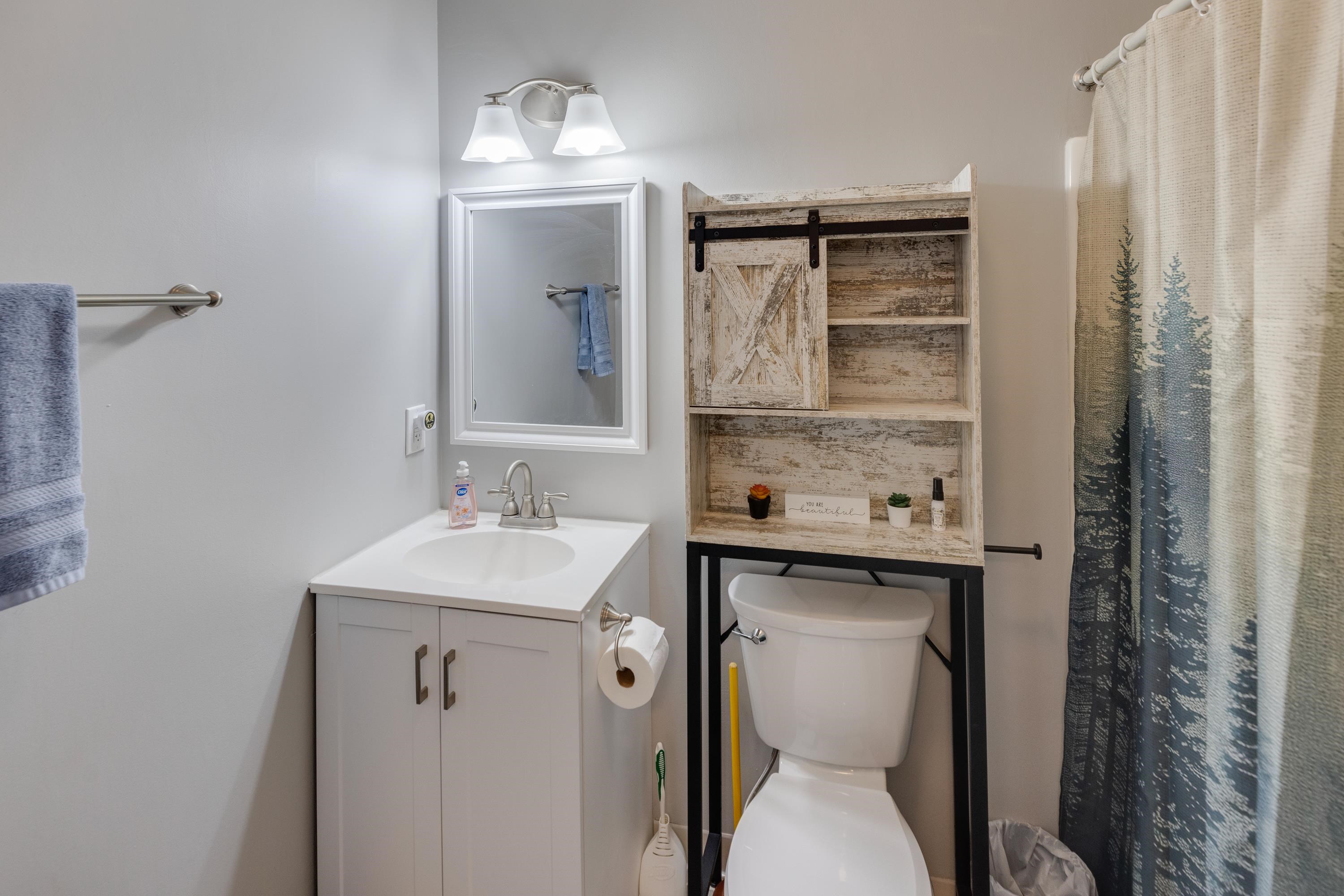 36 Lodge Rd, Lincoln, NH 03251