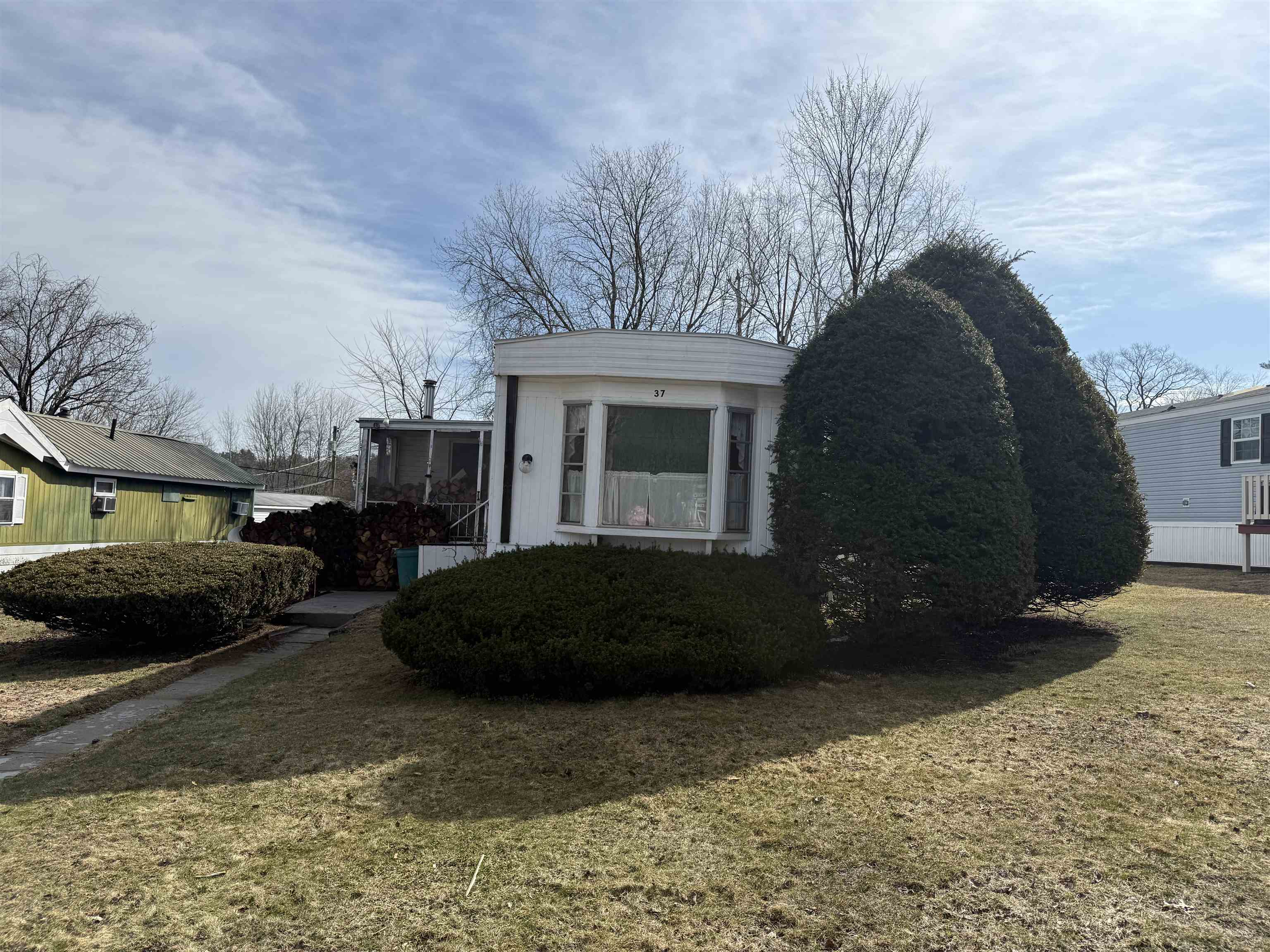 15 Windham Depot Rd, Derry, NH 03038