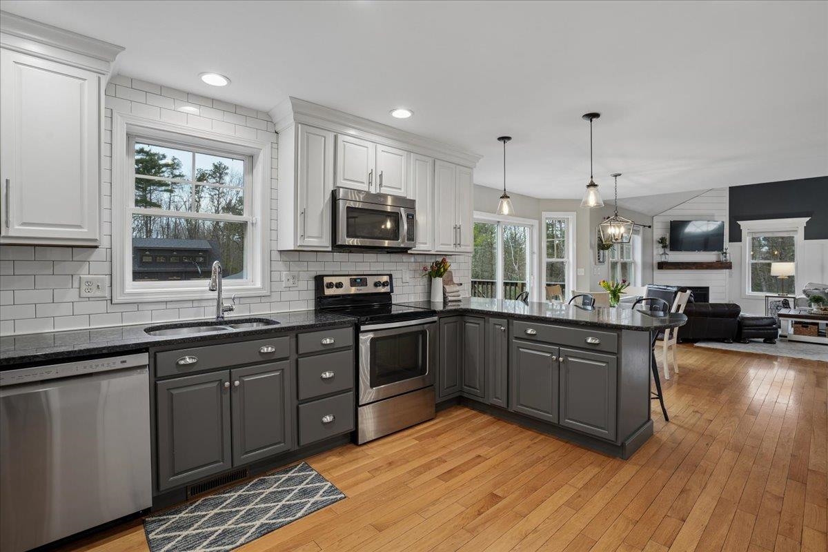 646 Haleigh's Ct, Pembroke, NH 03275