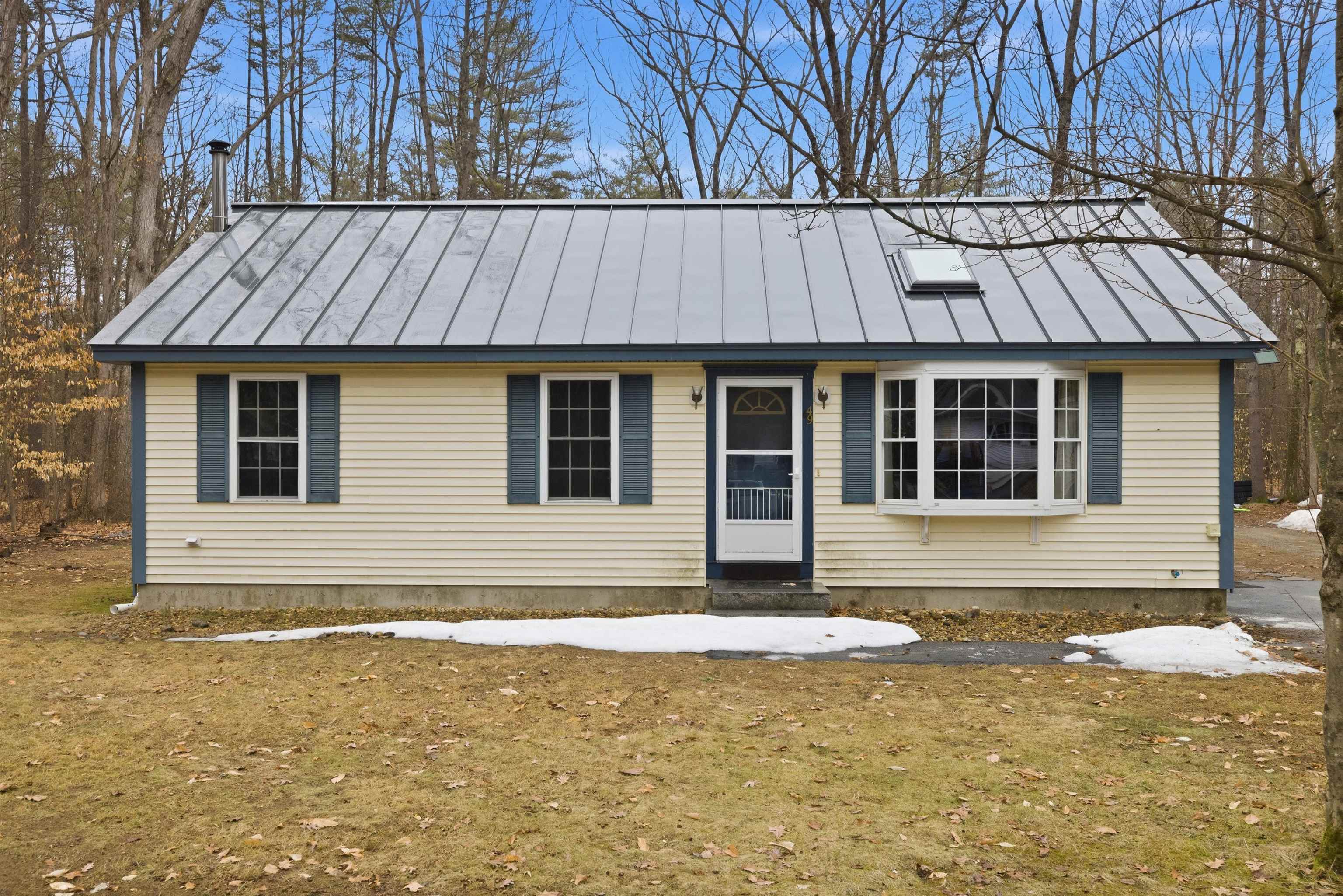 49 Forest Ln, Boscawen, NH 03303