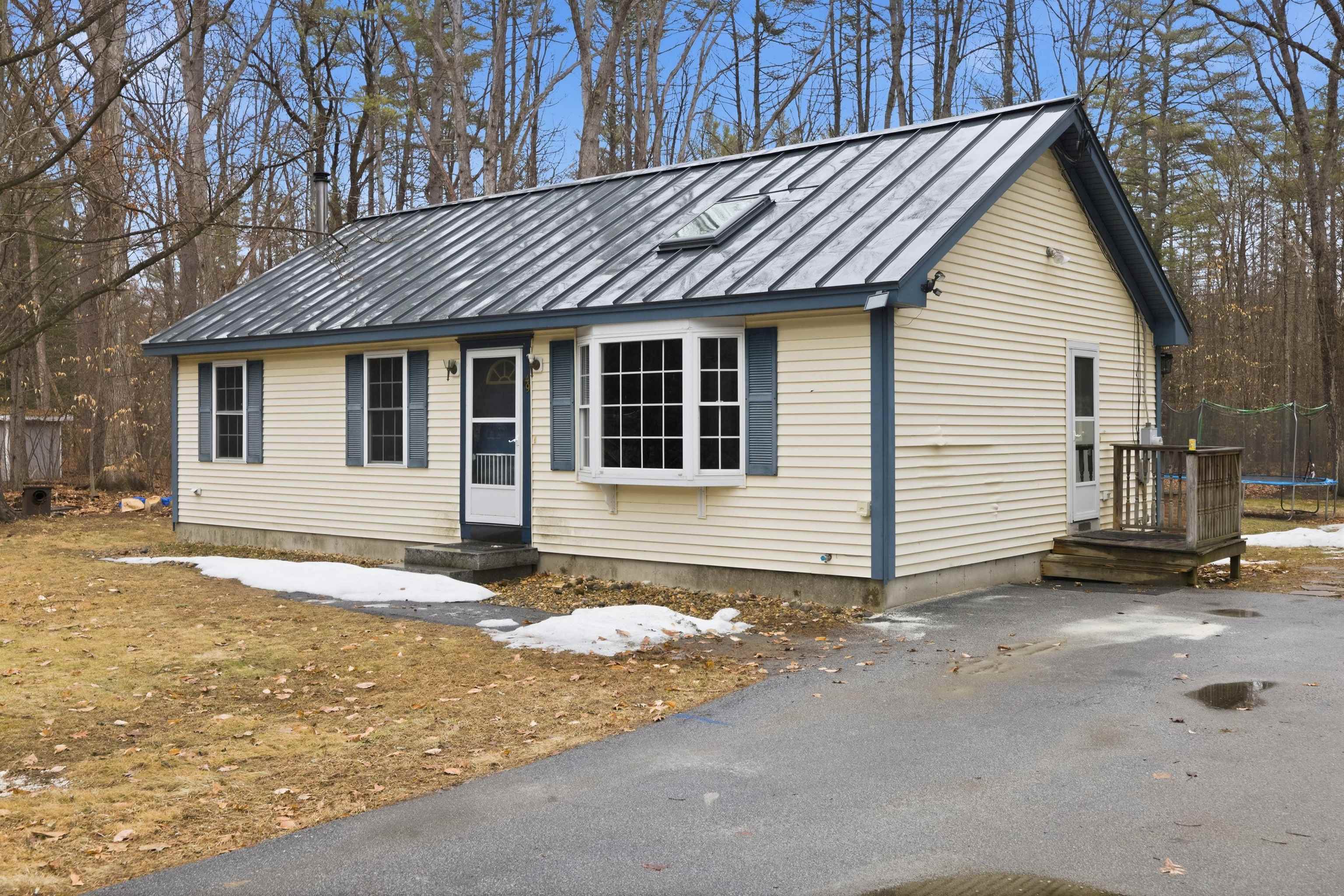 49 Forest Ln, Boscawen, NH 03303