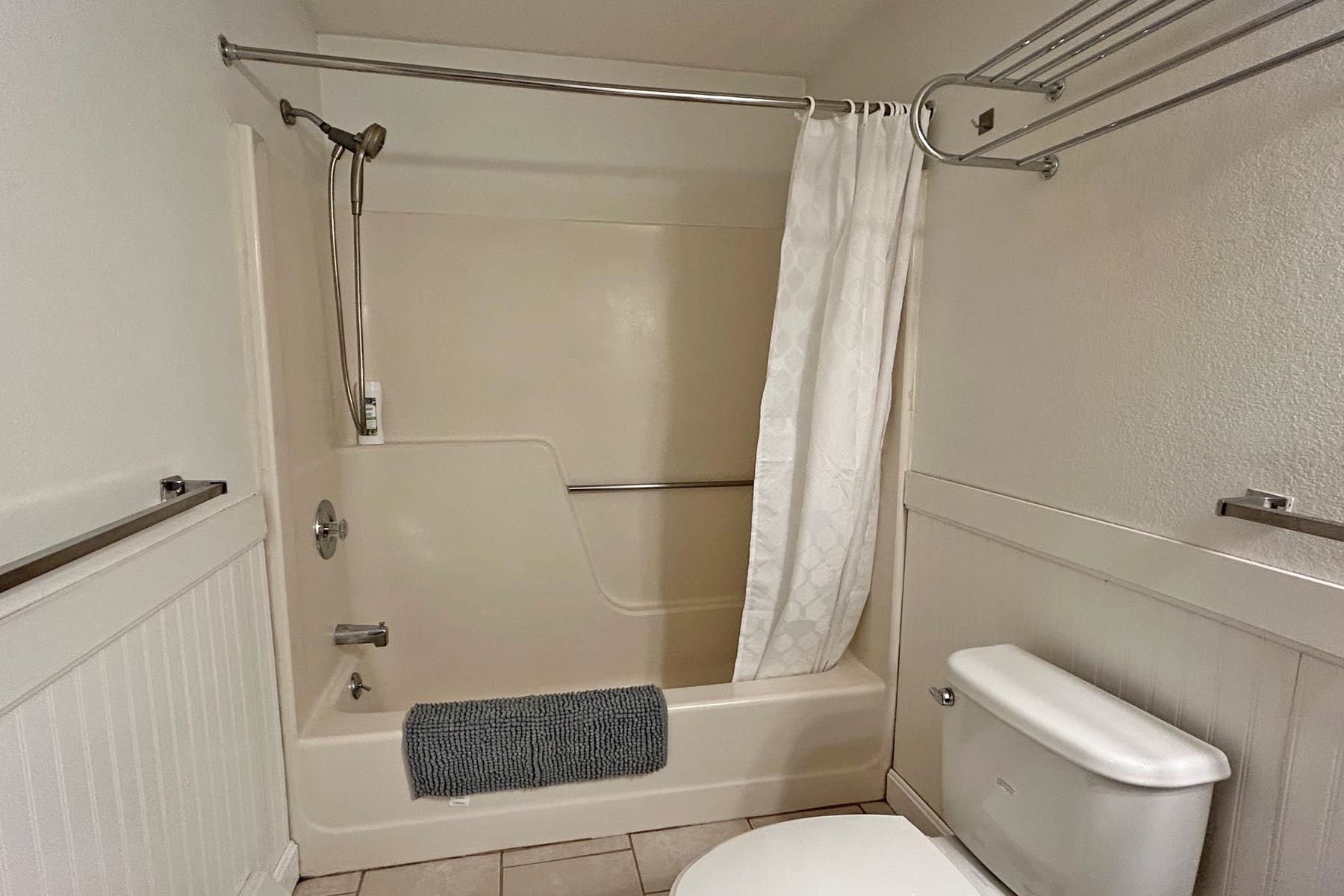 20 Wolf Rd, Lebanon, NH 03755